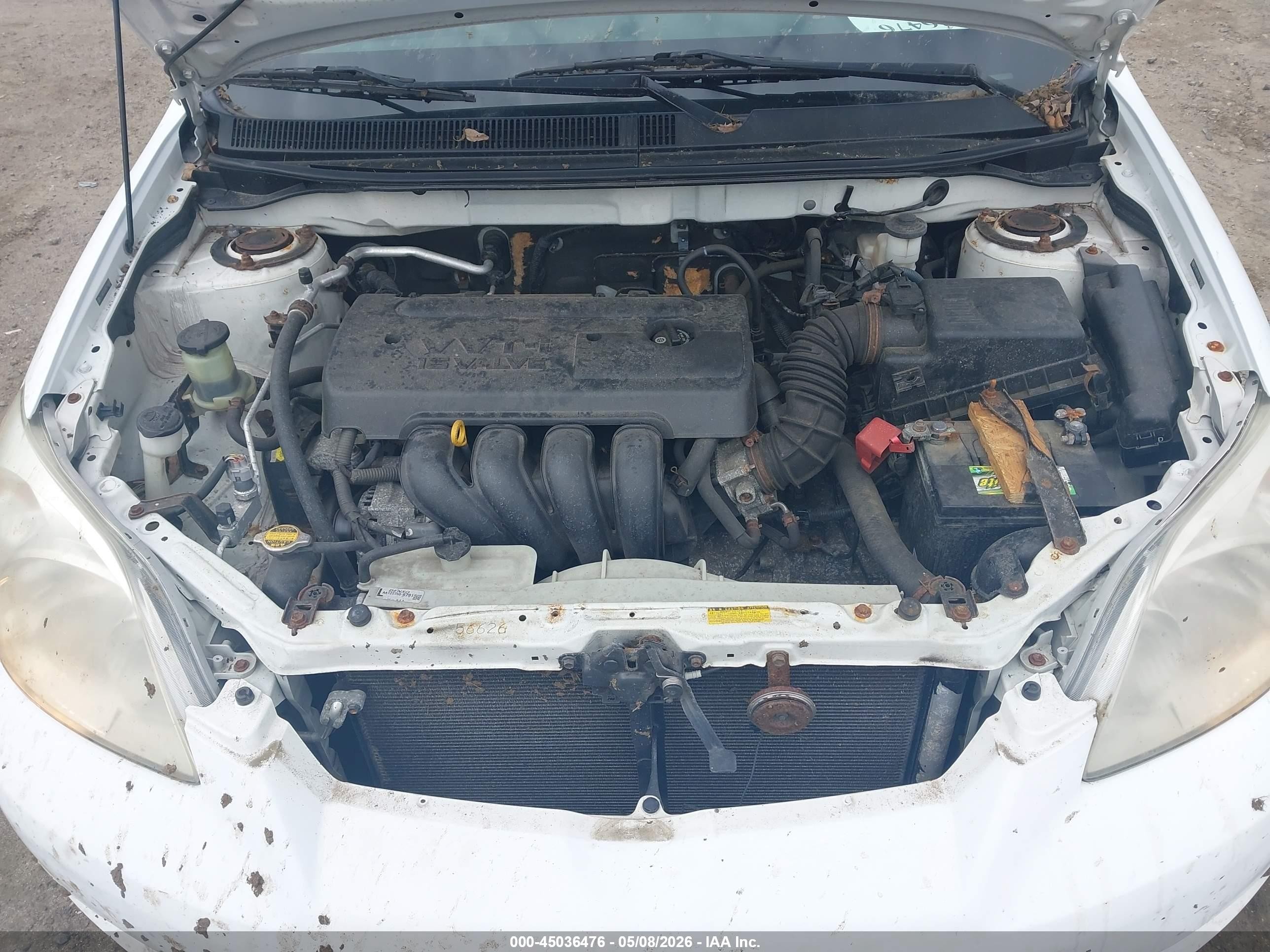 2008 Toyota Matrix   White vin: 2T1KR32E08C718089