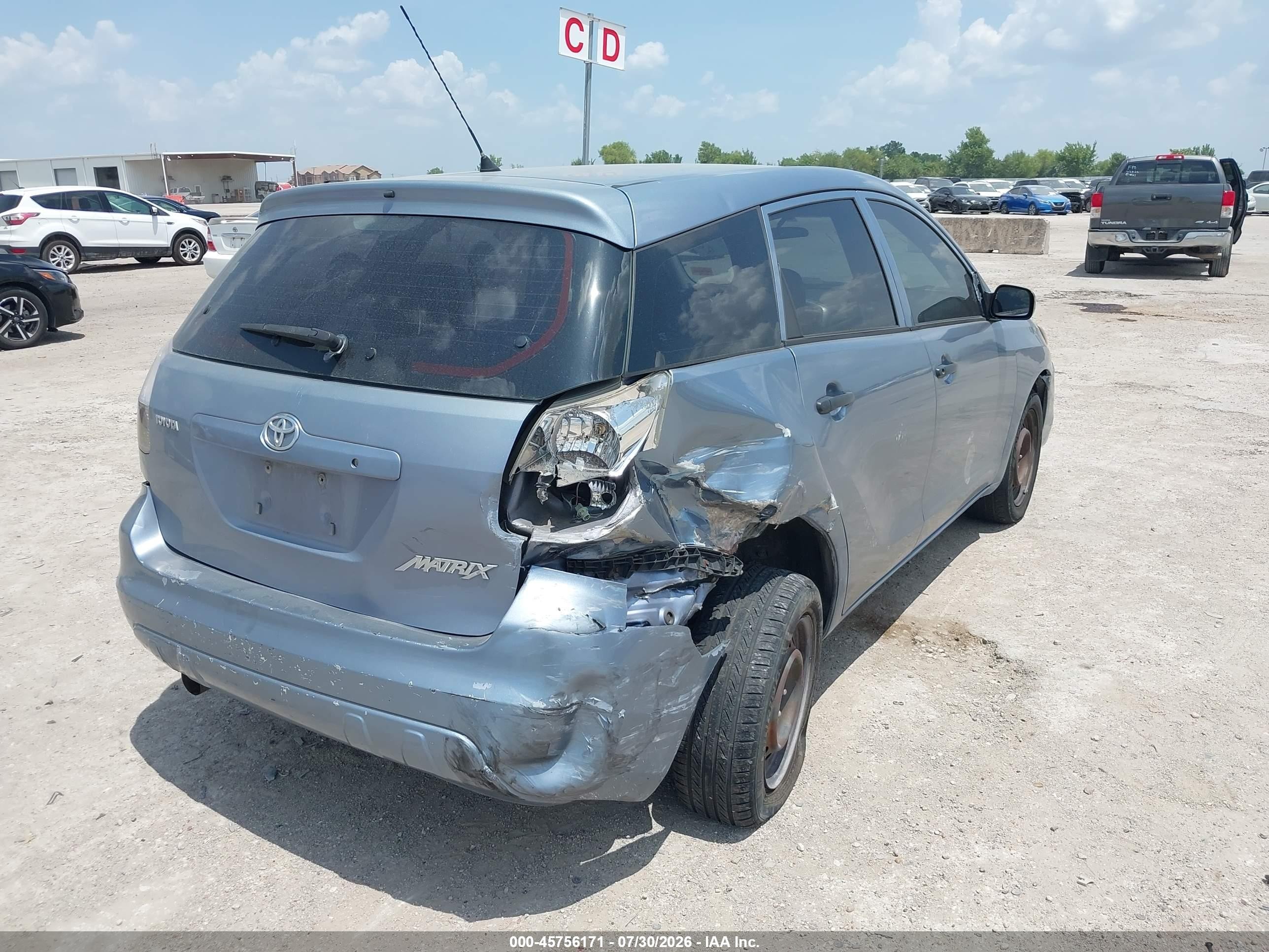 2005 Toyota Matrix   Blue vin: 2T1KR32E15C382657