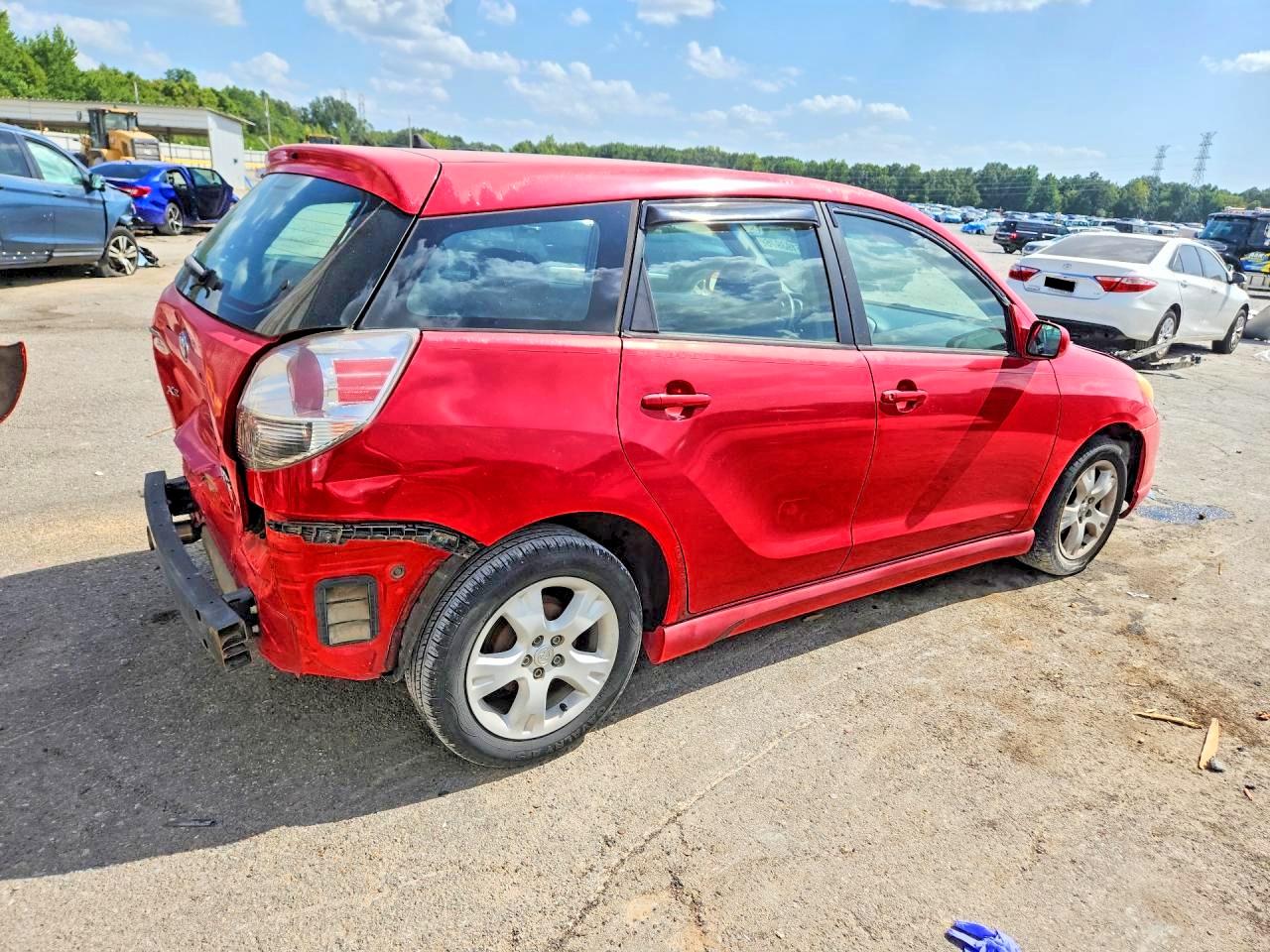 2005 Toyota Matrix Xr Red vin: 2T1KR32E15C407850