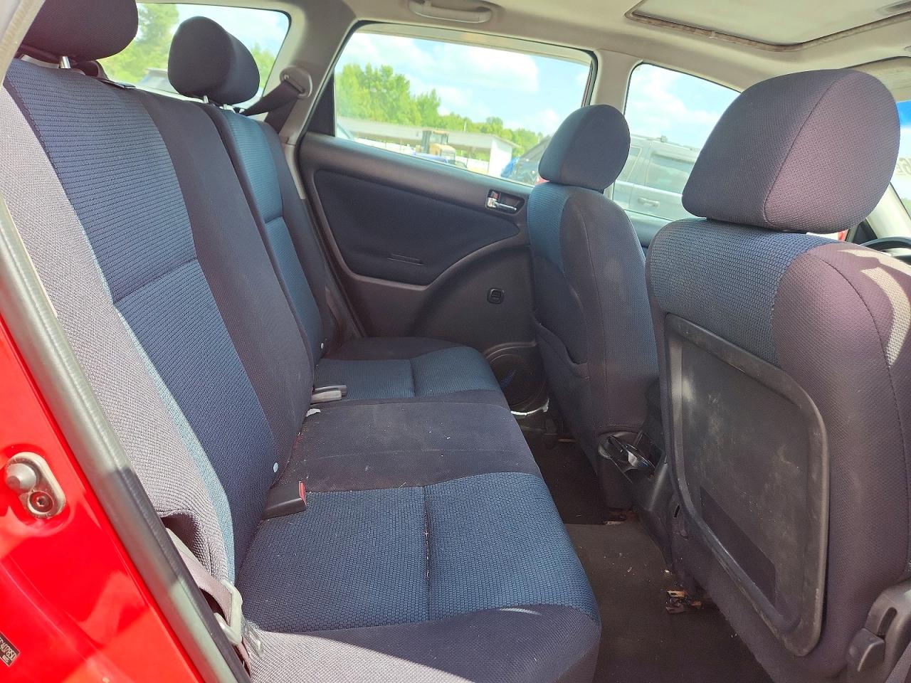 2005 Toyota Matrix Xr Red vin: 2T1KR32E15C407850