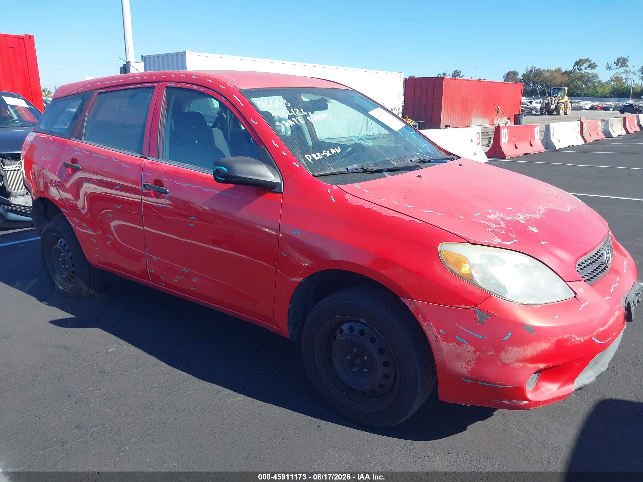 2005 Toyota Matrix   Red vin: 2T1KR32E15C459527