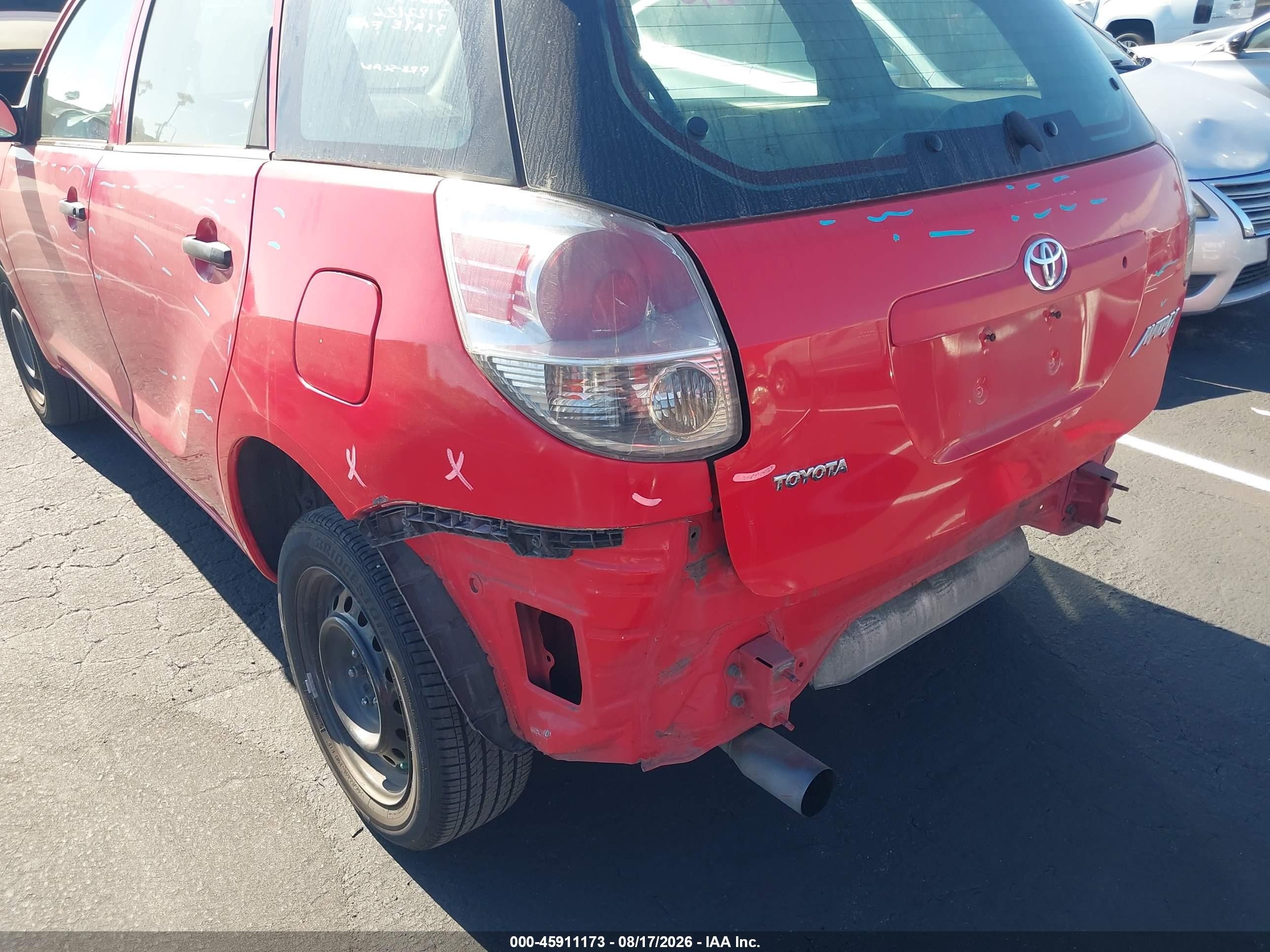 2005 Toyota Matrix   Red vin: 2T1KR32E15C459527