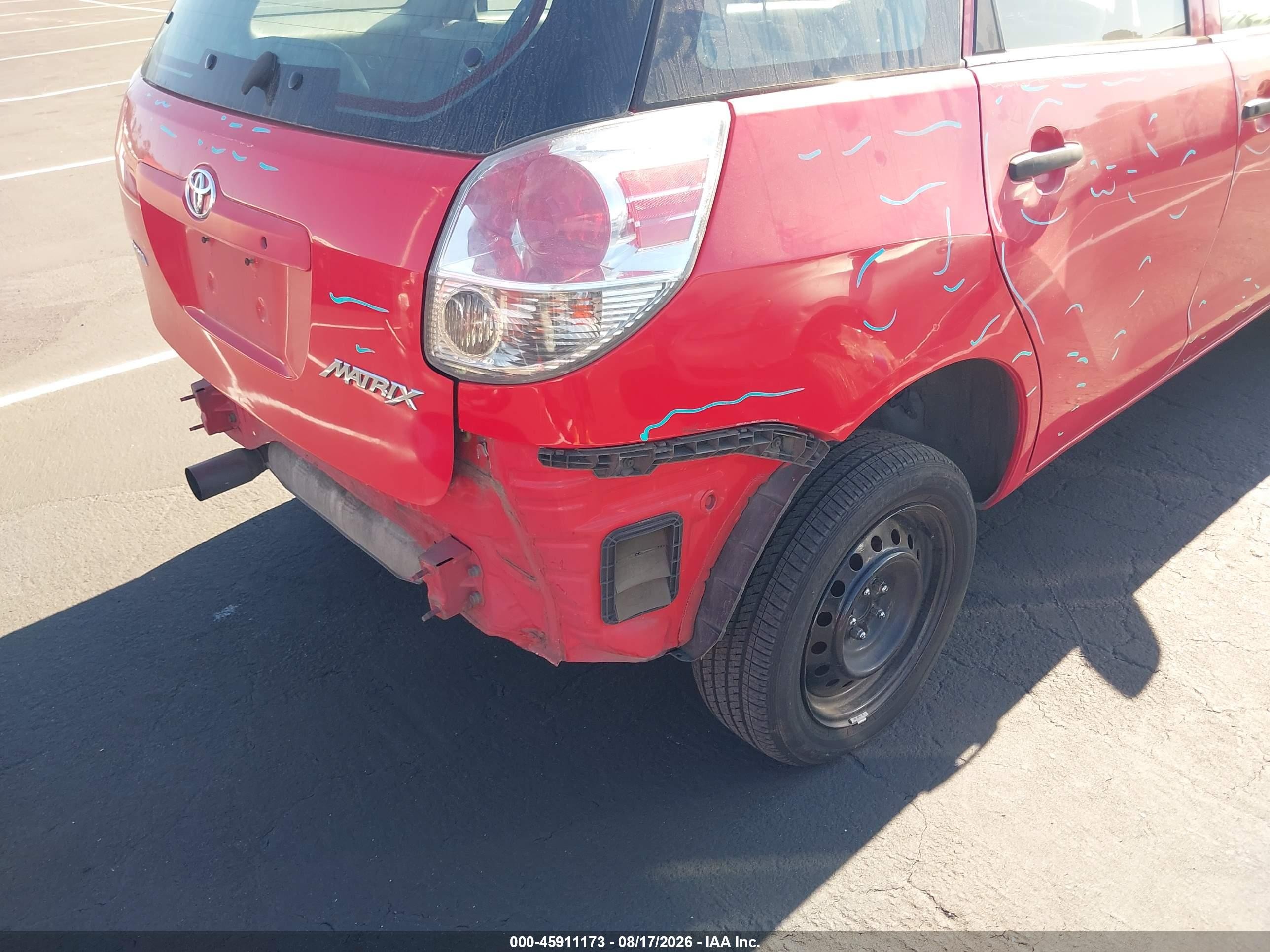 2005 Toyota Matrix   Red vin: 2T1KR32E15C459527