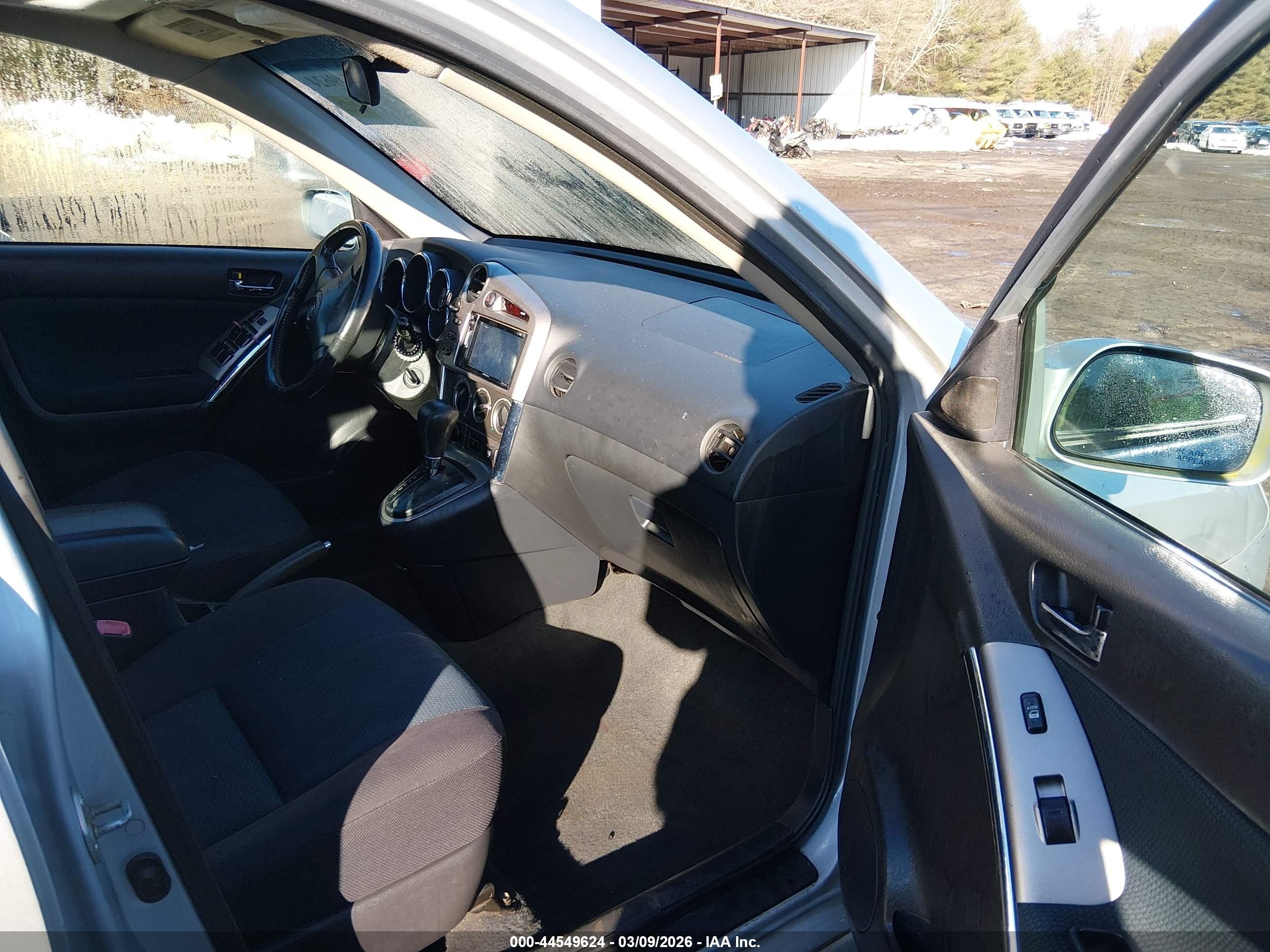 2005 Toyota Matrix Xr Silver vin: 2T1KR32E15C469622
