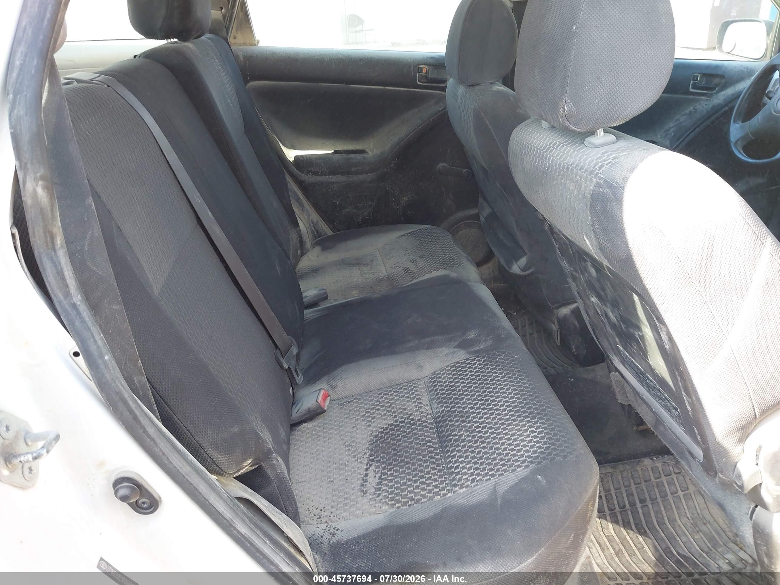 2007 Toyota Matrix   White vin: 2T1KR32E17C648116