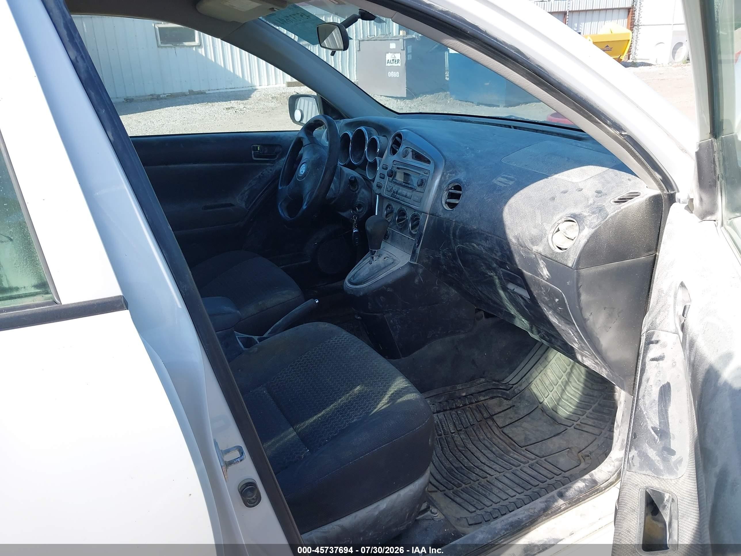 2007 Toyota Matrix   White vin: 2T1KR32E17C648116