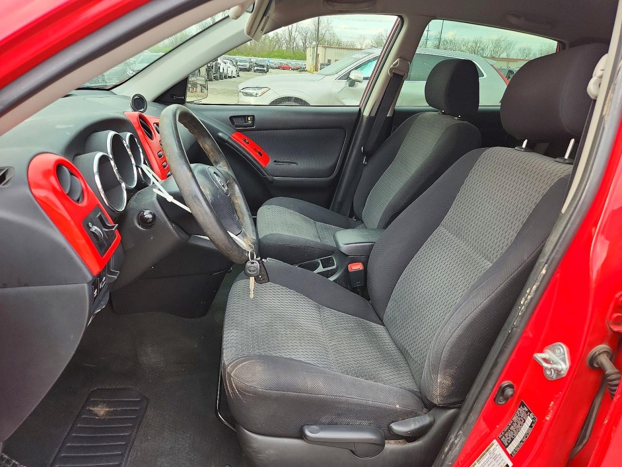 2008 Toyota Corolla Matrix Xr Red vin: 2T1KR32E18C696734