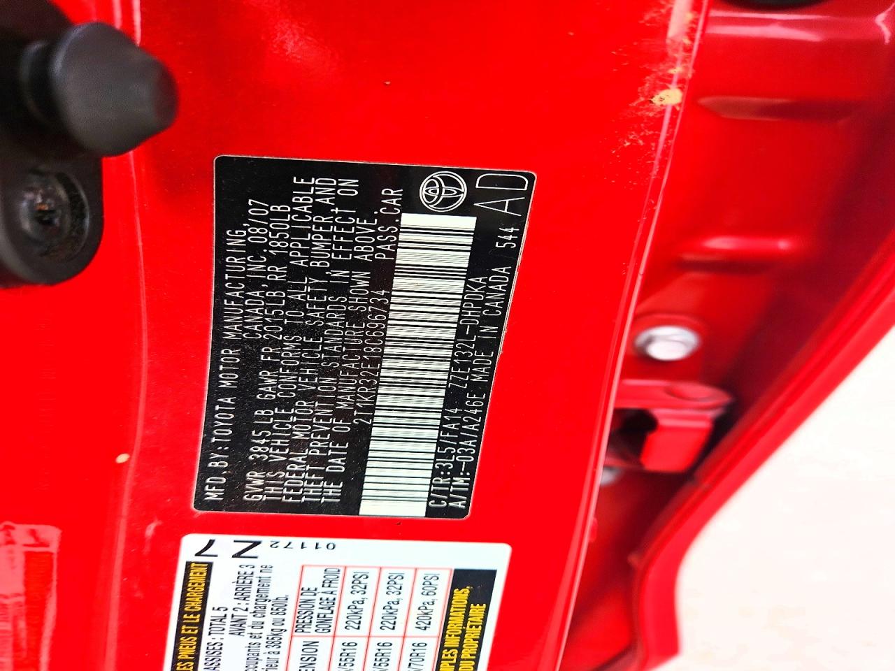 2008 Toyota Corolla Matrix Xr Red vin: 2T1KR32E18C696734