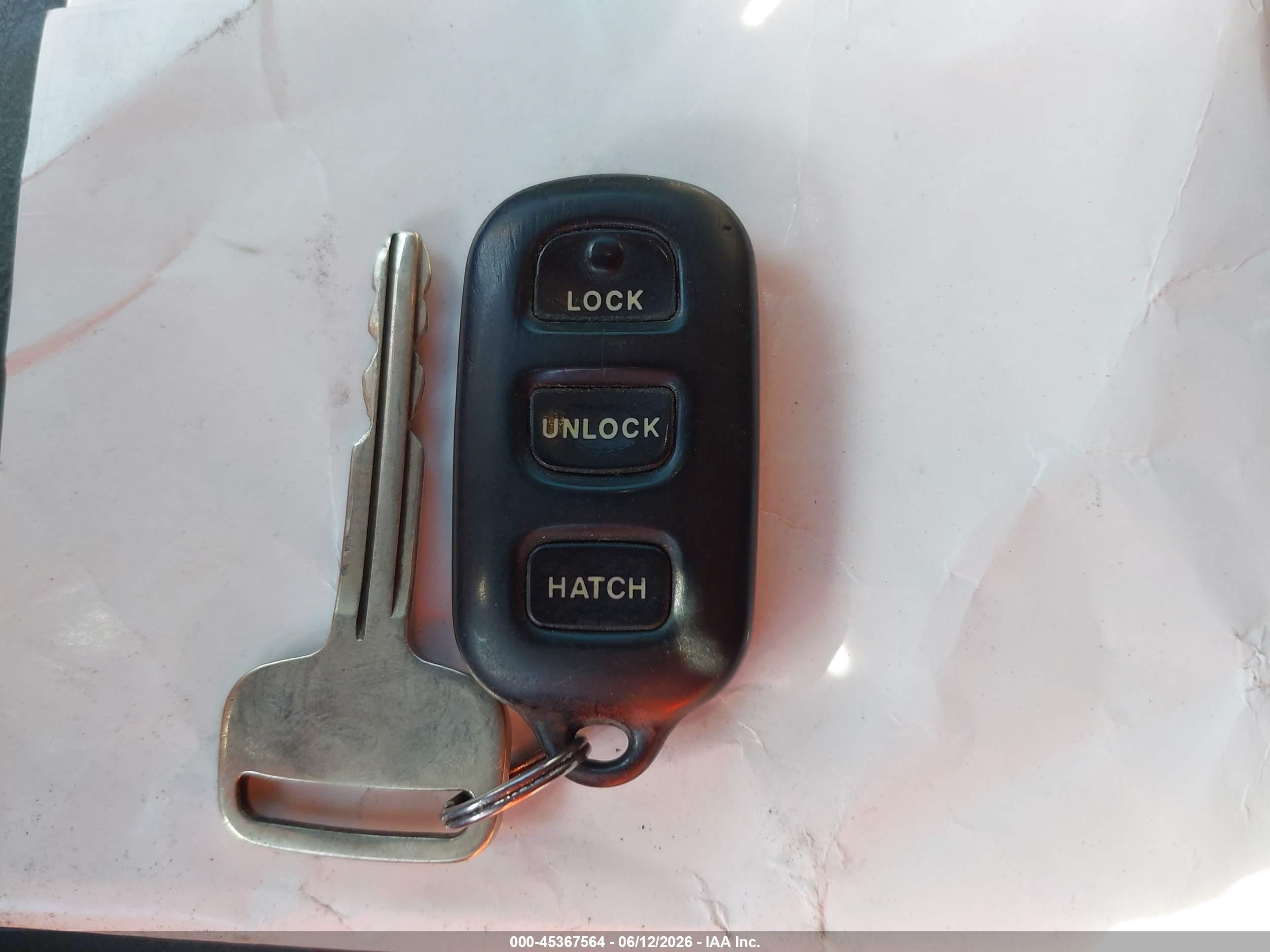 2003 Toyota Matrix Xr Серебряный vin: 2T1KR32E23C028630
