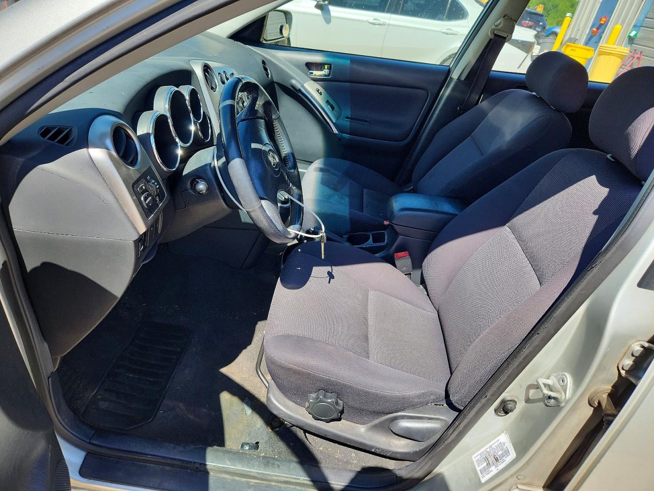 2003 Toyota Corolla Matrix Xr Silver vin: 2T1KR32E23C066522