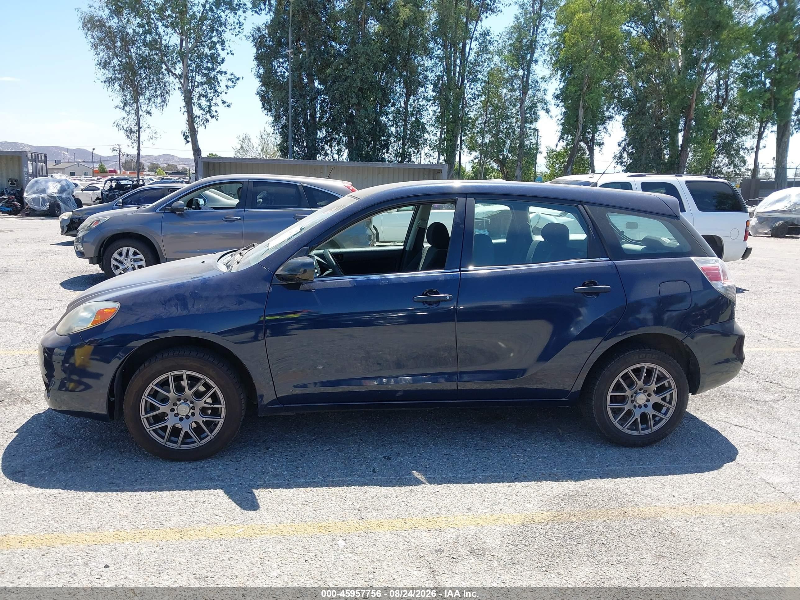 2005 Toyota Matrix   Blue vin: 2T1KR32E25C369206