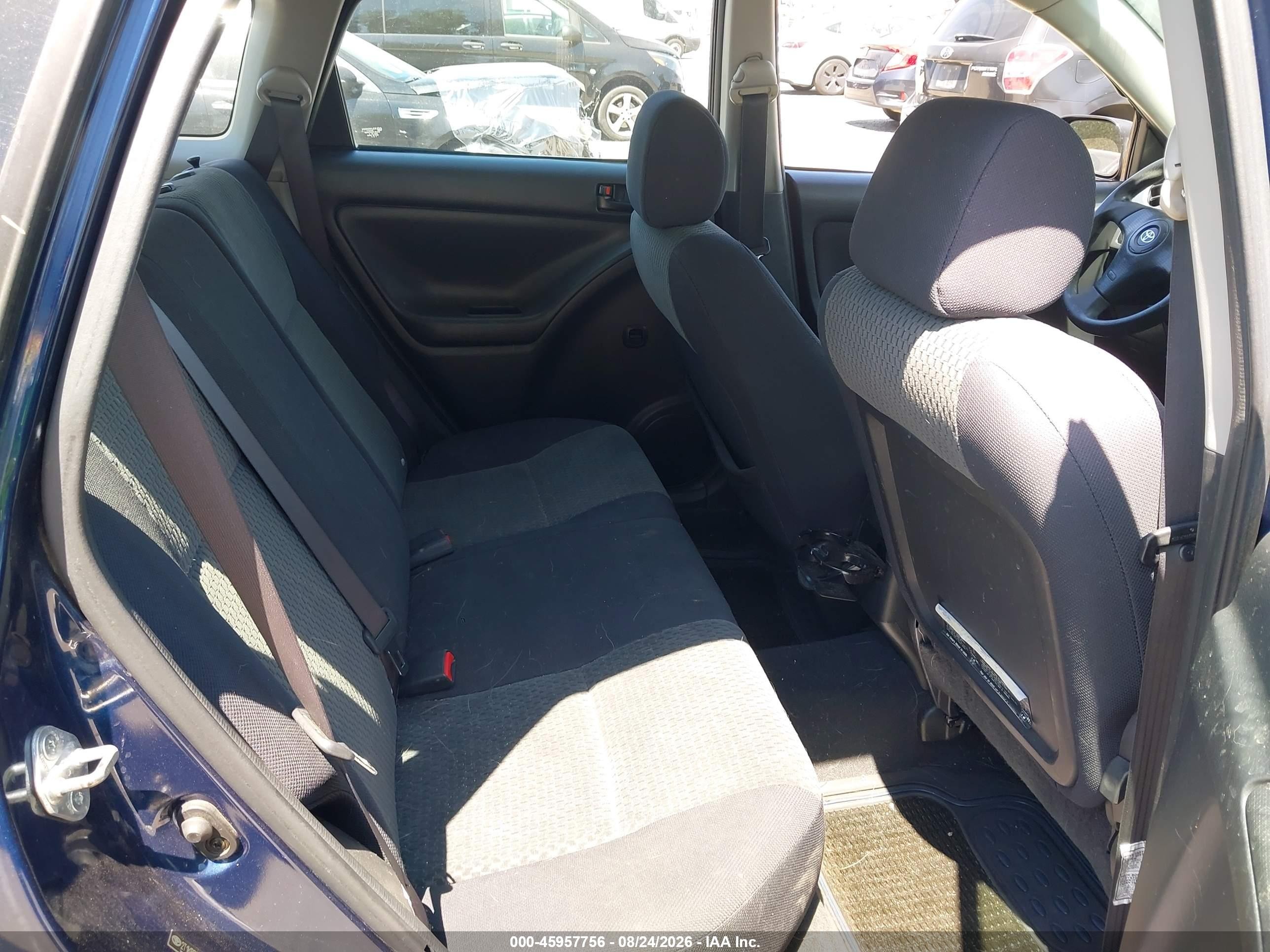 2005 Toyota Matrix   Blue vin: 2T1KR32E25C369206