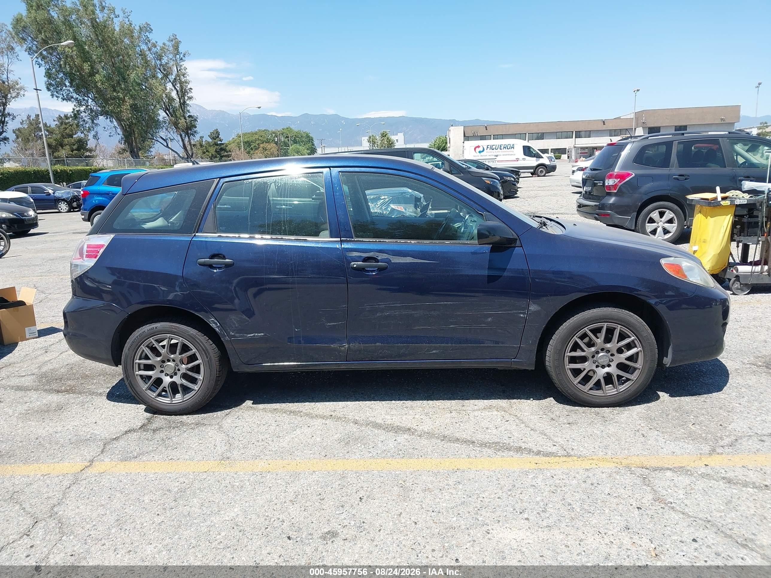 2005 Toyota Matrix   Blue vin: 2T1KR32E25C369206