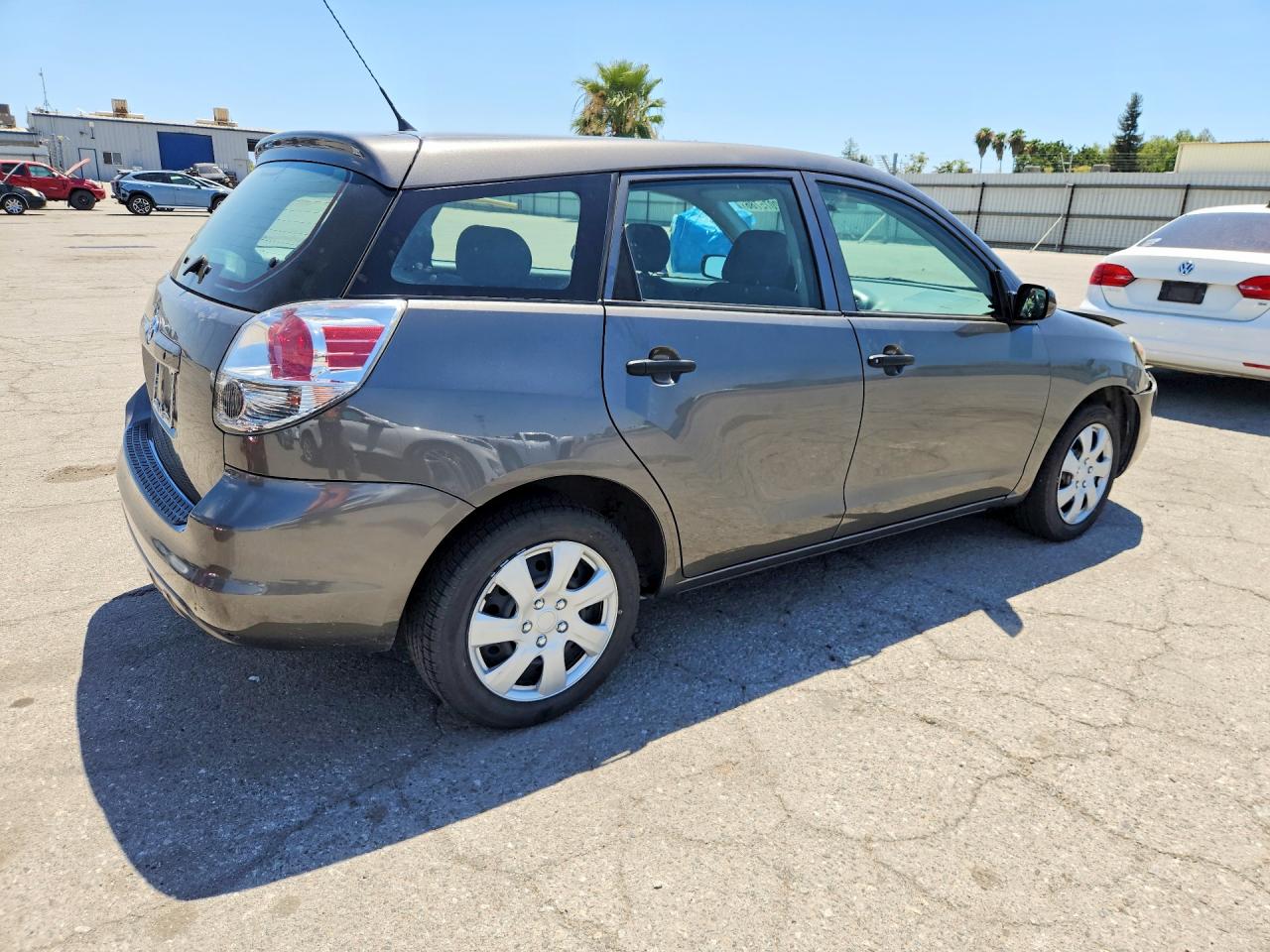 2005 Toyota Matrix Base Gray vin: 2T1KR32E25C393148
