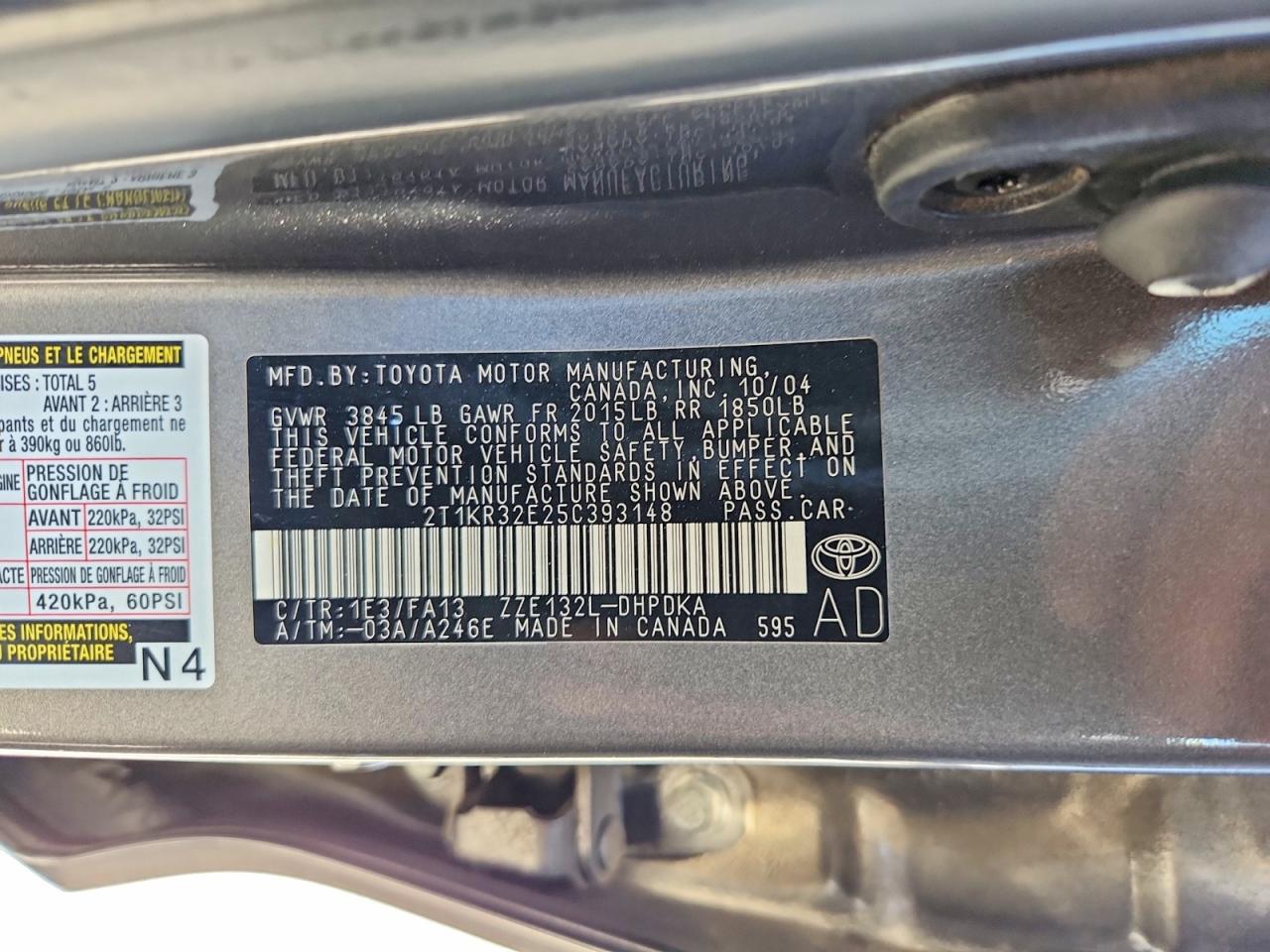 2005 Toyota Matrix Base Gray vin: 2T1KR32E25C393148