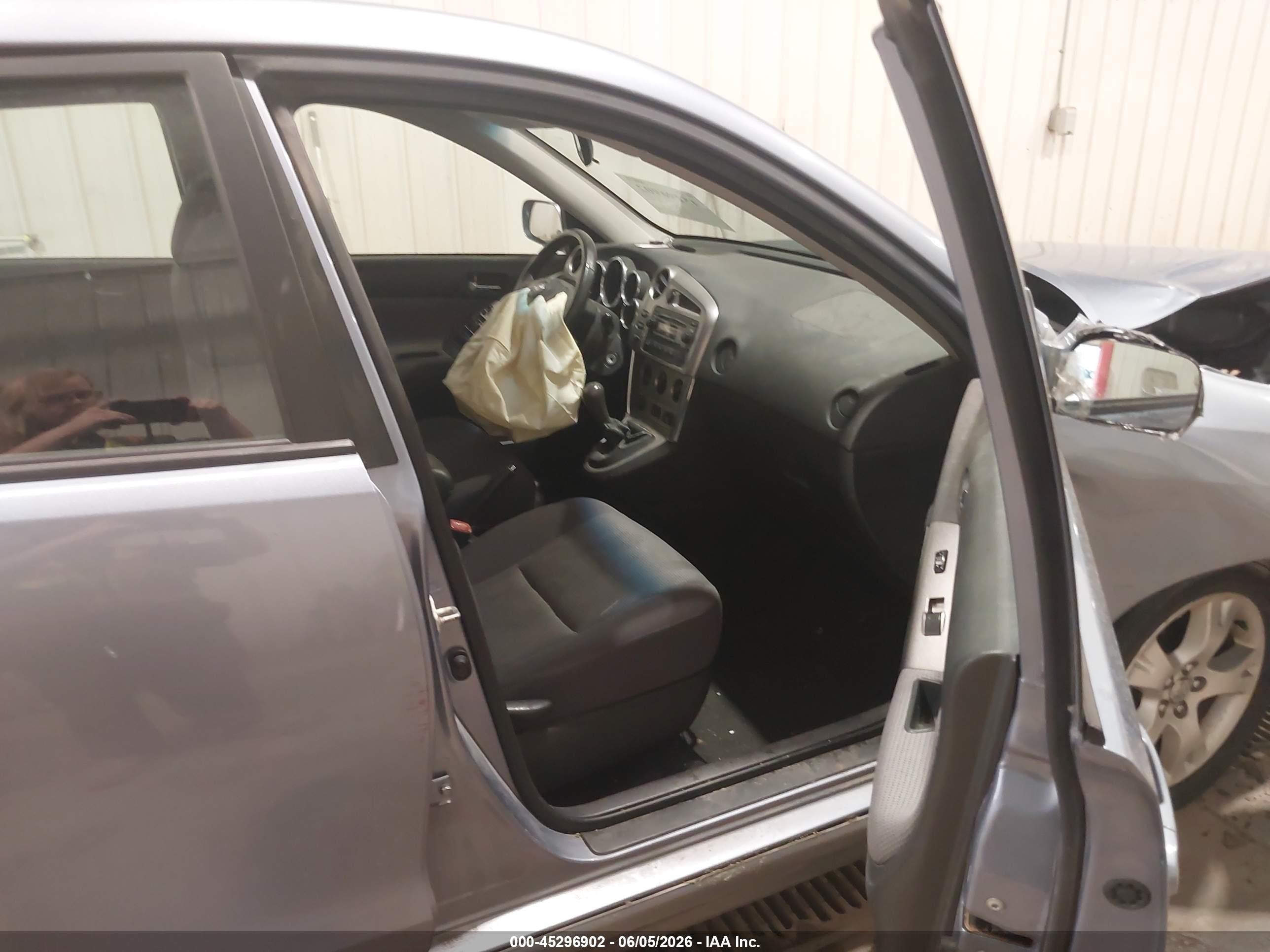 2005 Toyota Matrix Xr Blue vin: 2T1KR32E25C504264