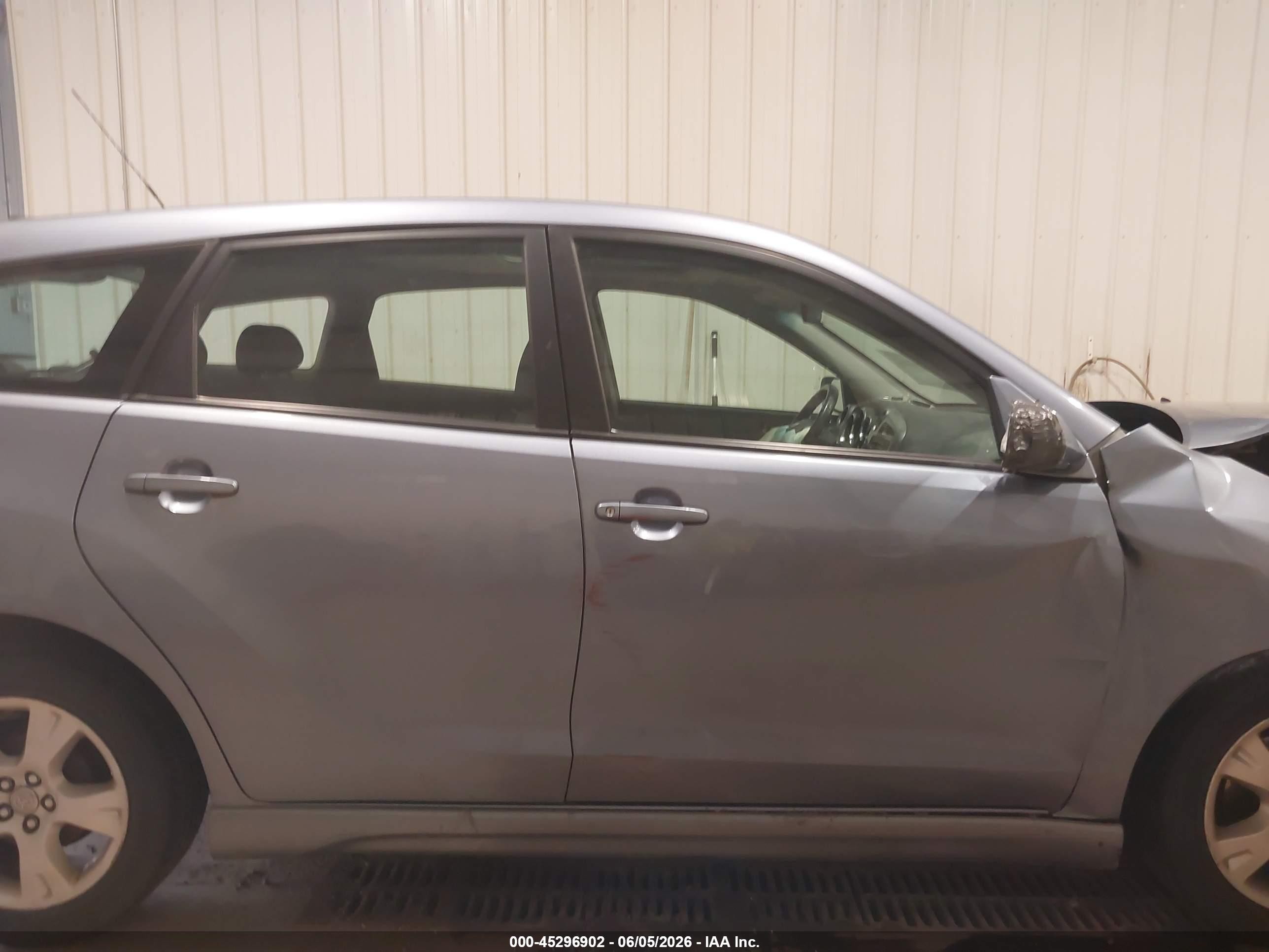 2005 Toyota Matrix Xr Blue vin: 2T1KR32E25C504264