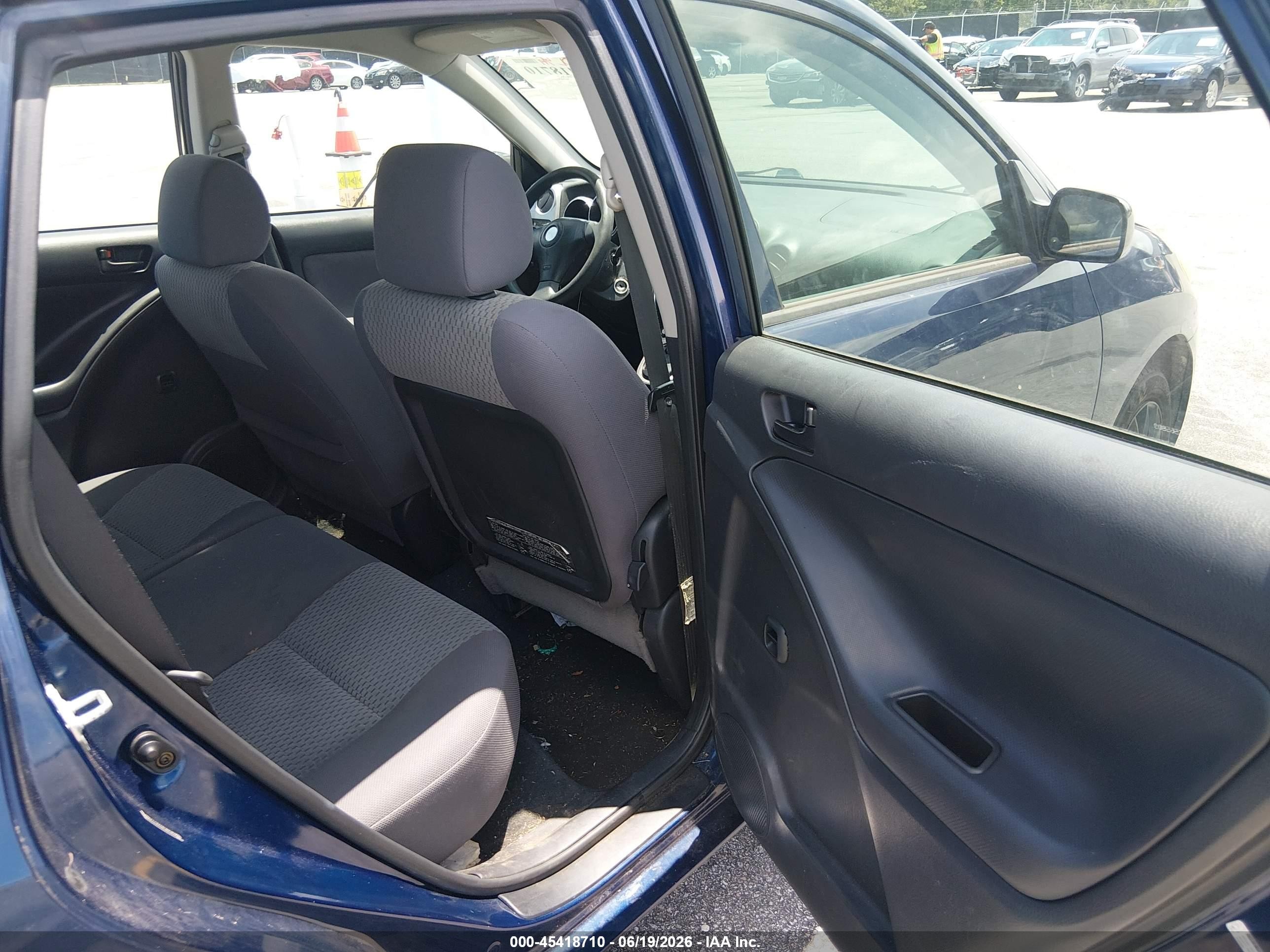 2006 Toyota Matrix   Blue vin: 2T1KR32E26C565809