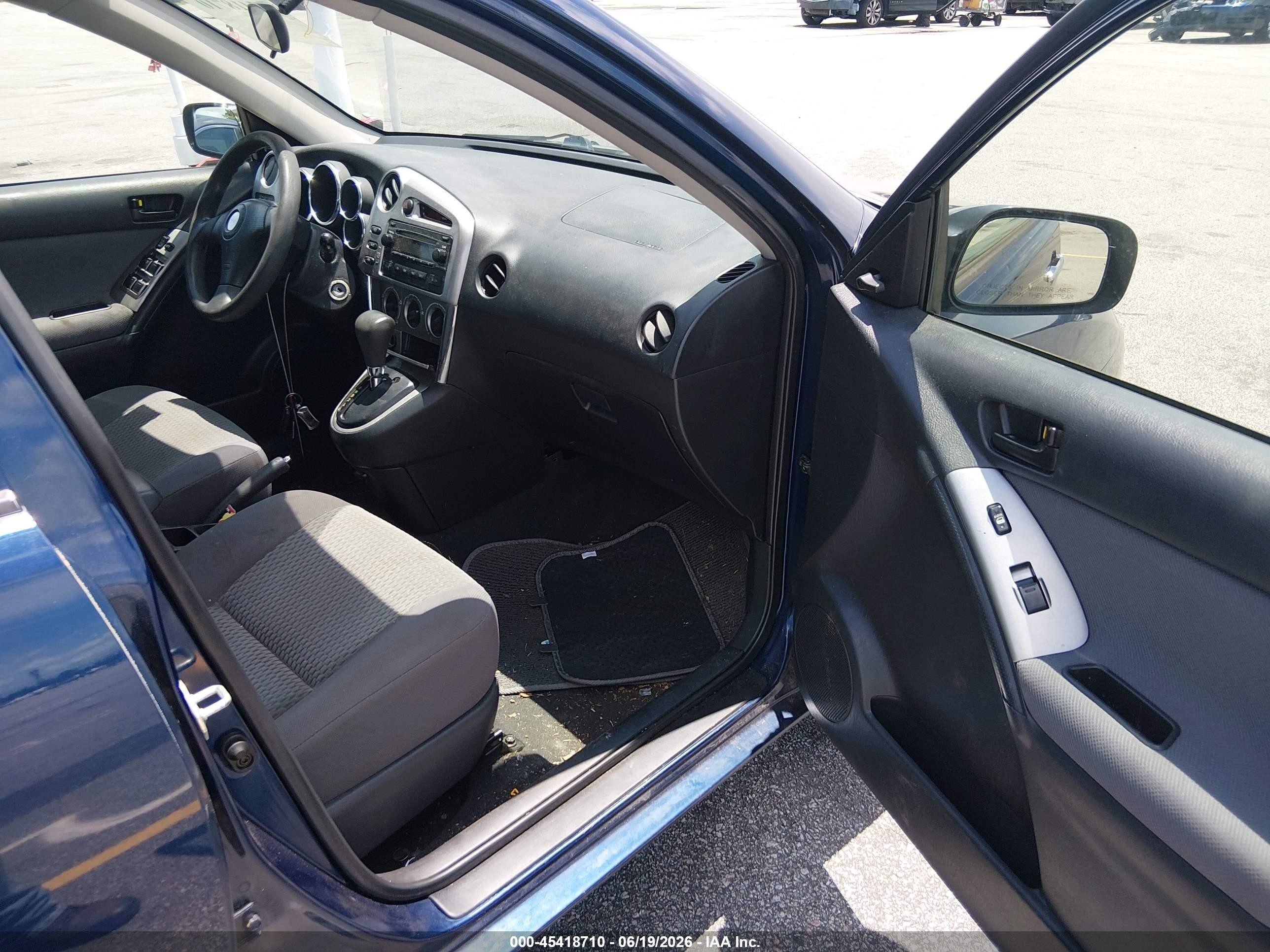 2006 Toyota Matrix   Blue vin: 2T1KR32E26C565809