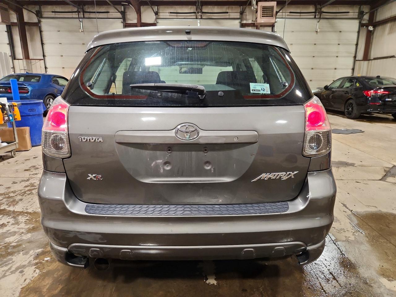 2007 Toyota Matrix Xr Gray vin: 2T1KR32E27C652952