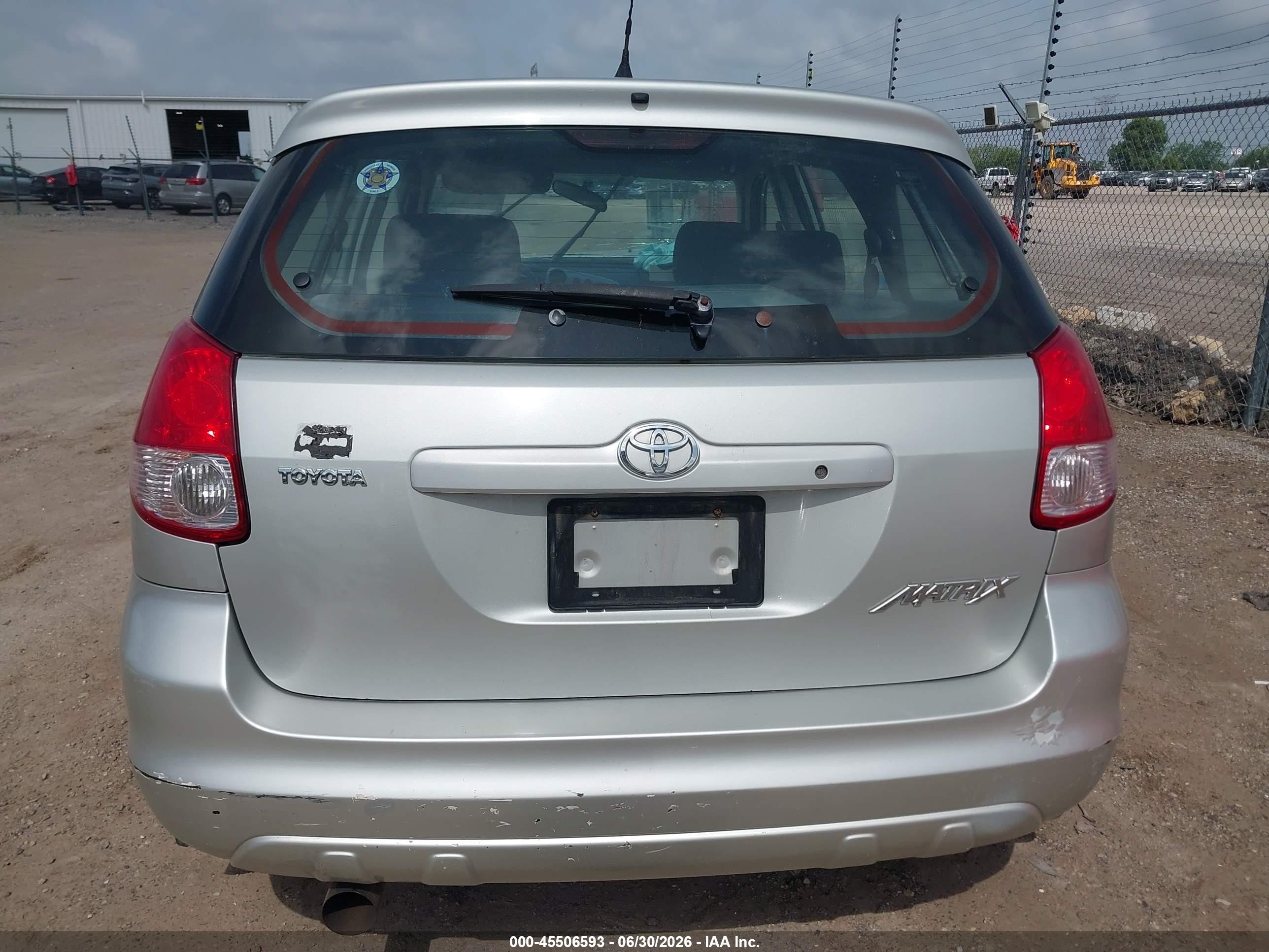 2003 Toyota Matrix Standard Silver vin: 2T1KR32E33C113203