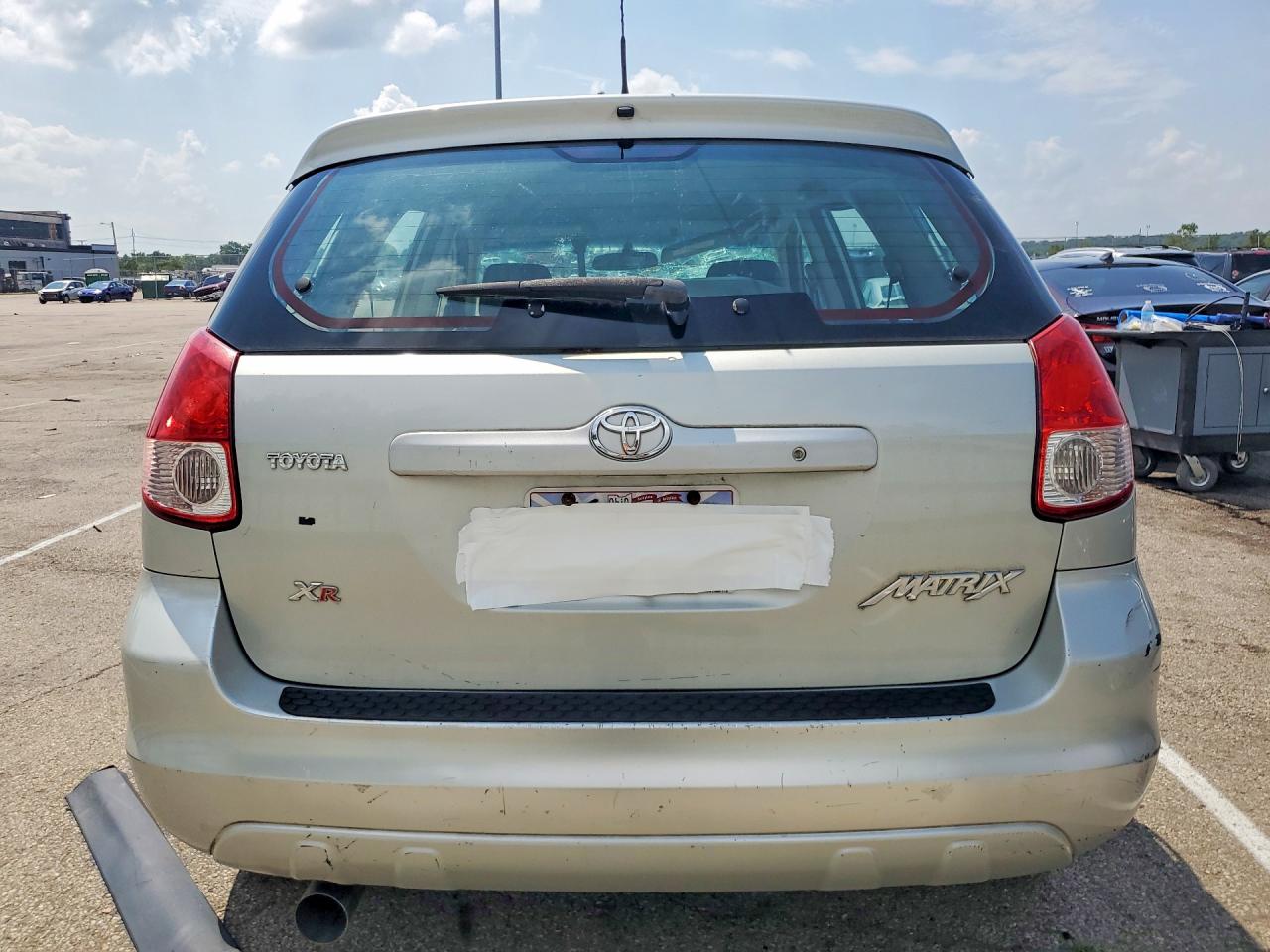 2004 Toyota Corolla Matrix Xr Silver vin: 2T1KR32E34C177758