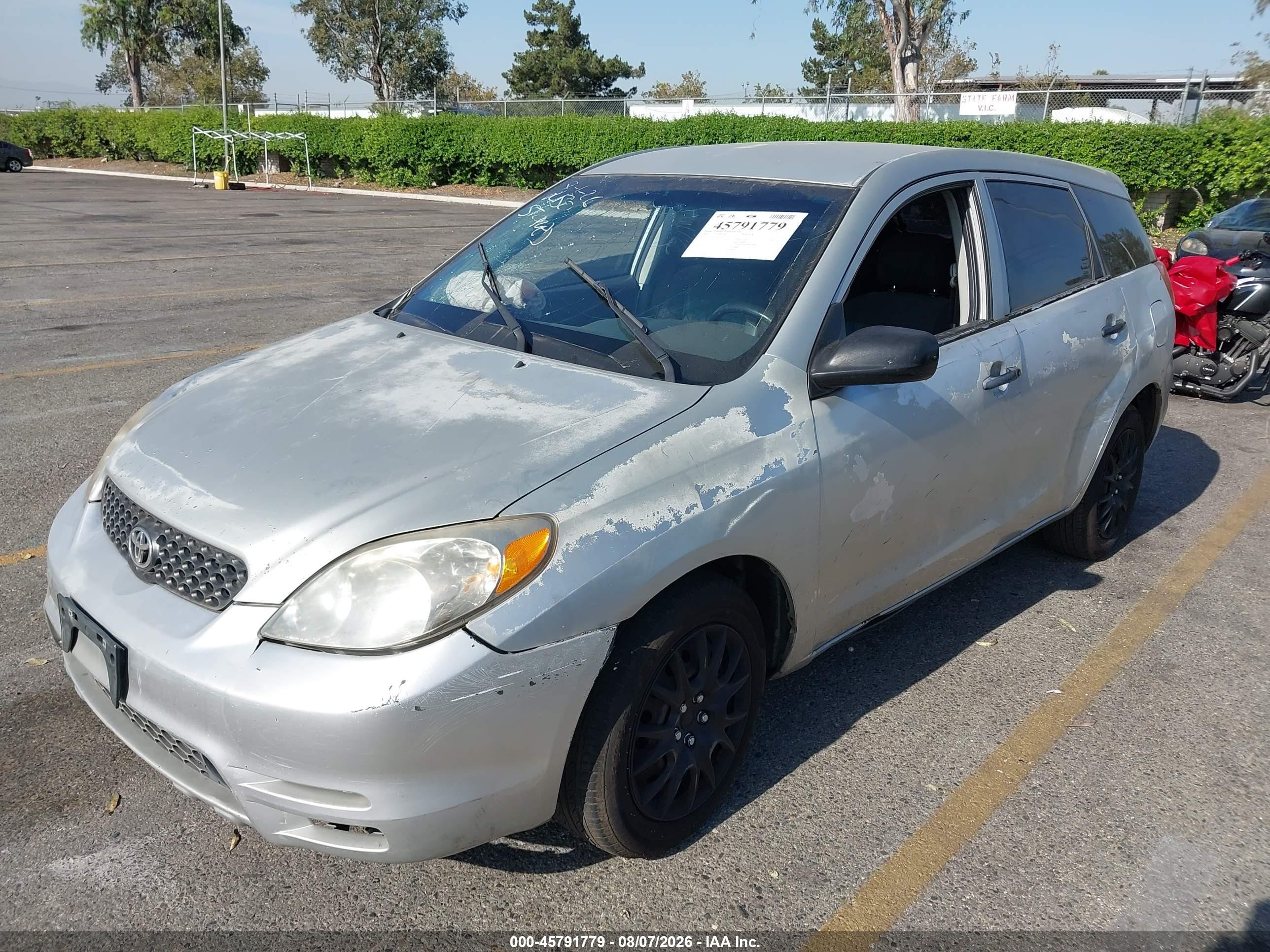 2004 Toyota Matrix Standard Серебряный vin: 2T1KR32E34C181373