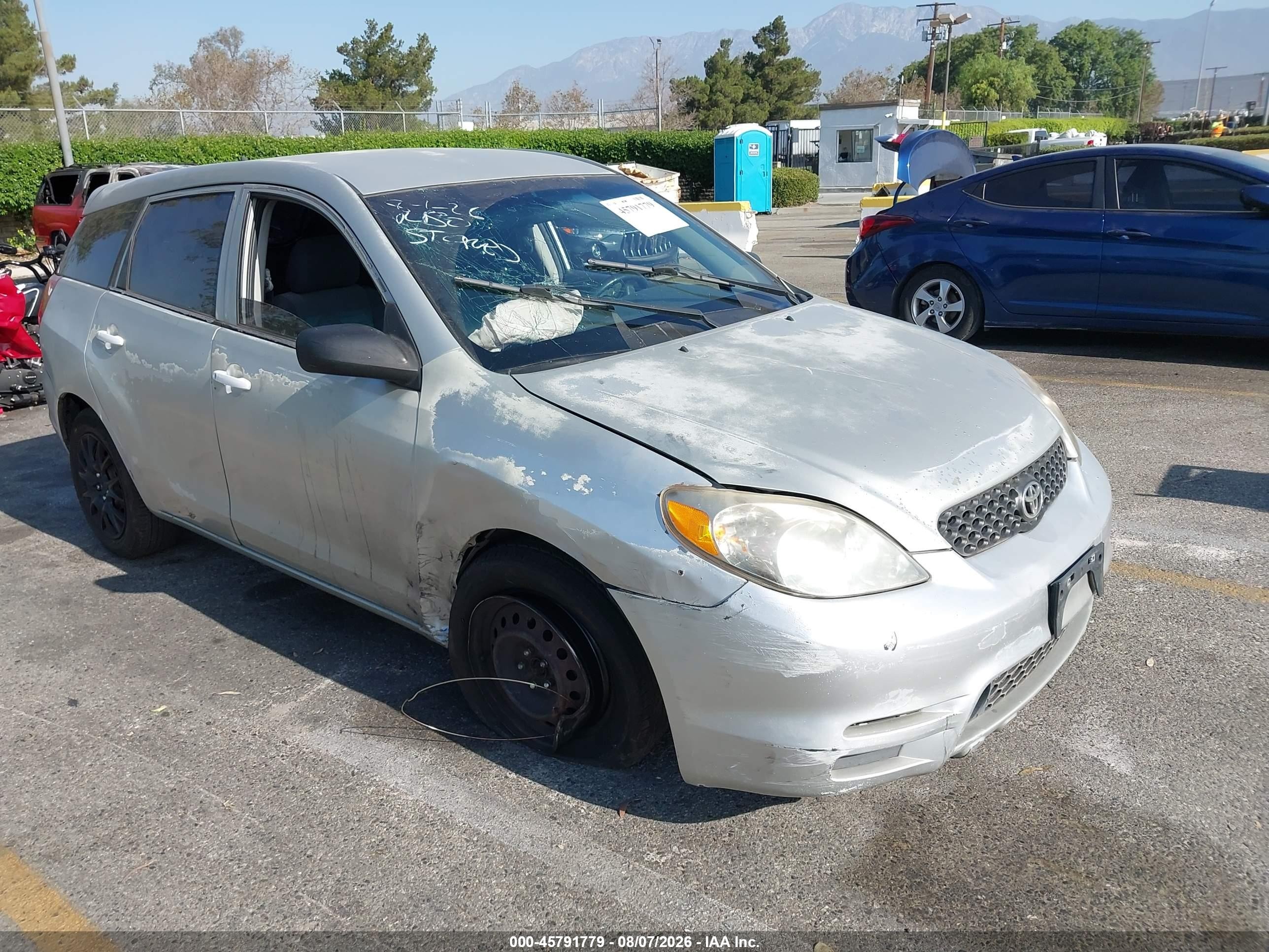2004 Toyota Matrix Standard Серебряный vin: 2T1KR32E34C181373