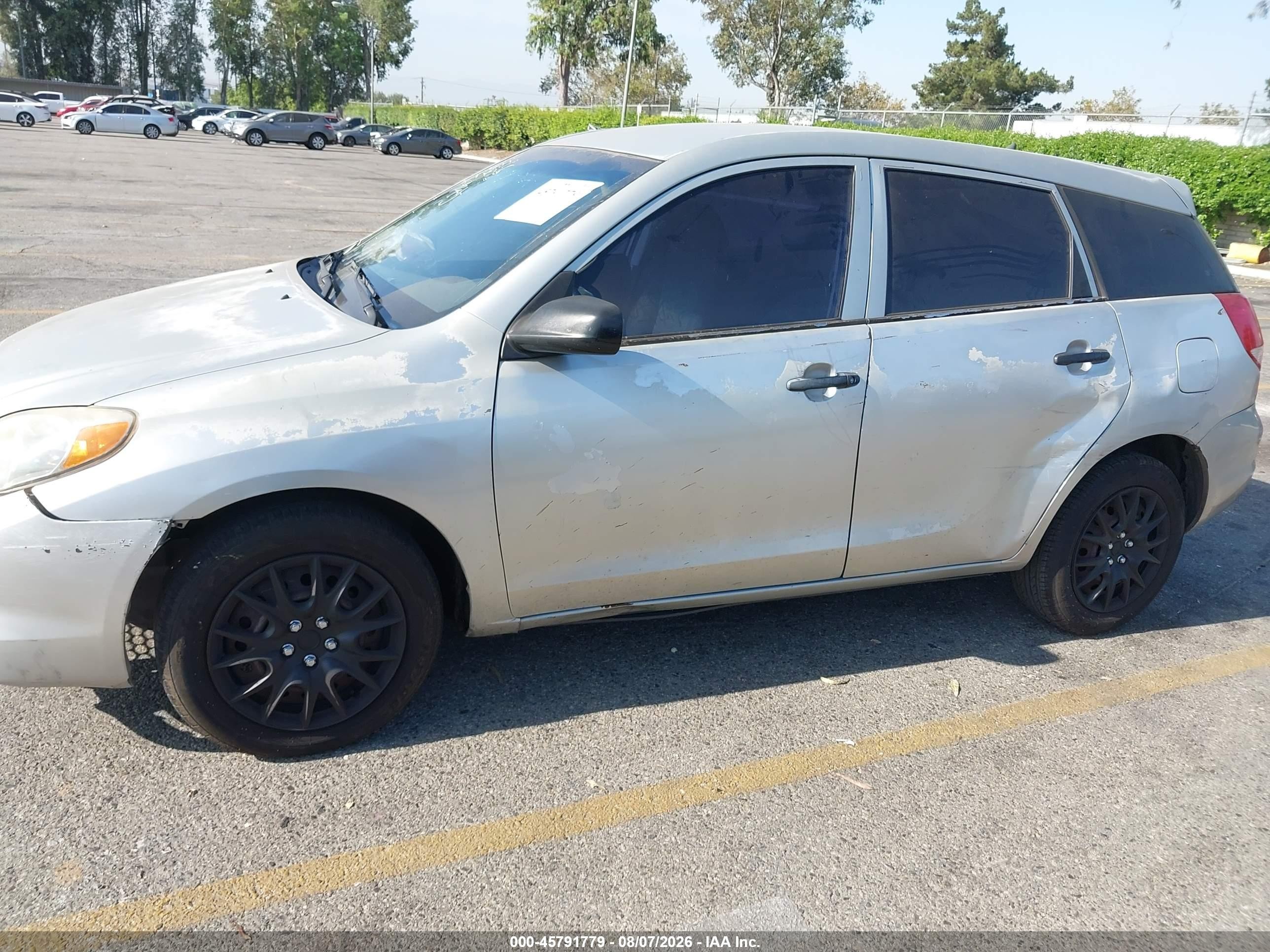 2004 Toyota Matrix Standard Серебряный vin: 2T1KR32E34C181373
