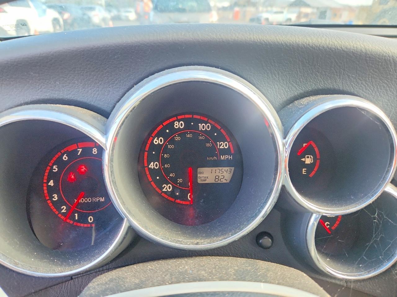 2005 Toyota Matrix Base Серебряный vin: 2T1KR32E35C331709