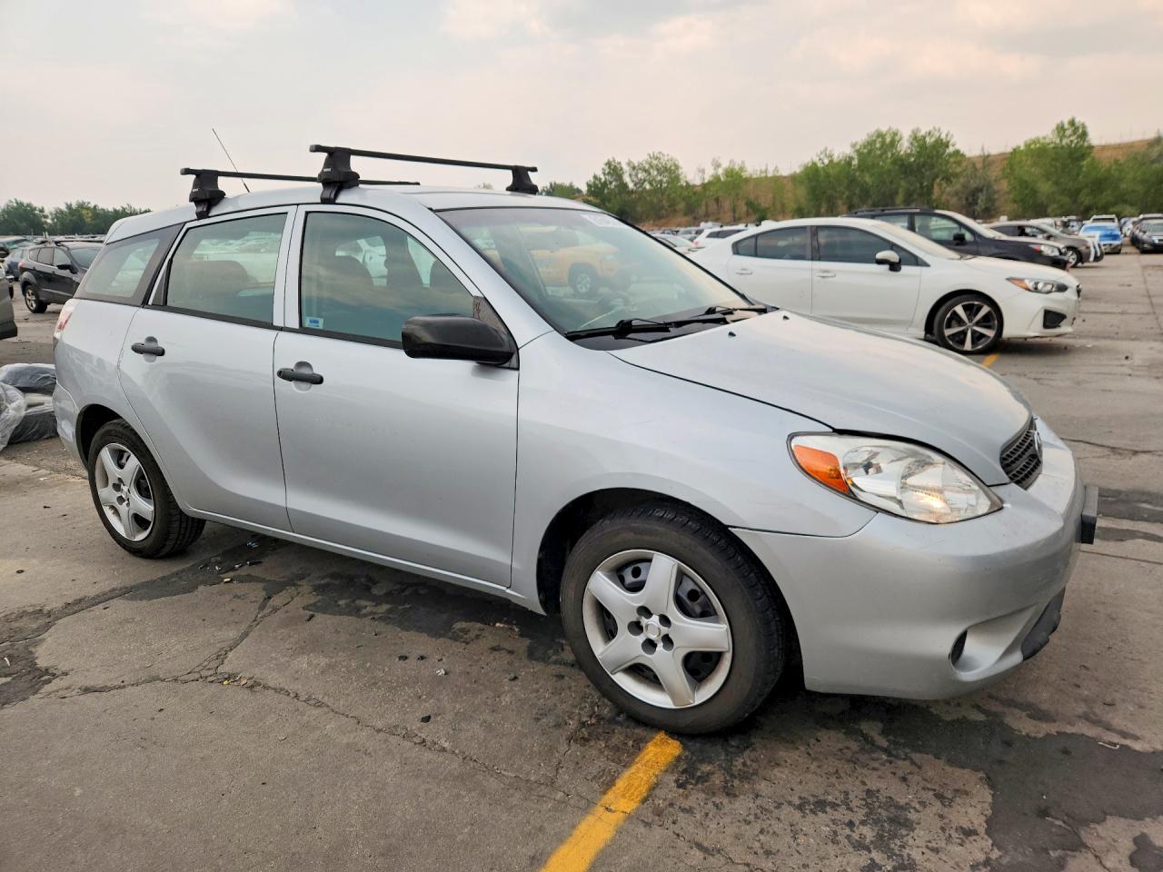 2005 Toyota Matrix Base Silver vin: 2T1KR32E35C351944