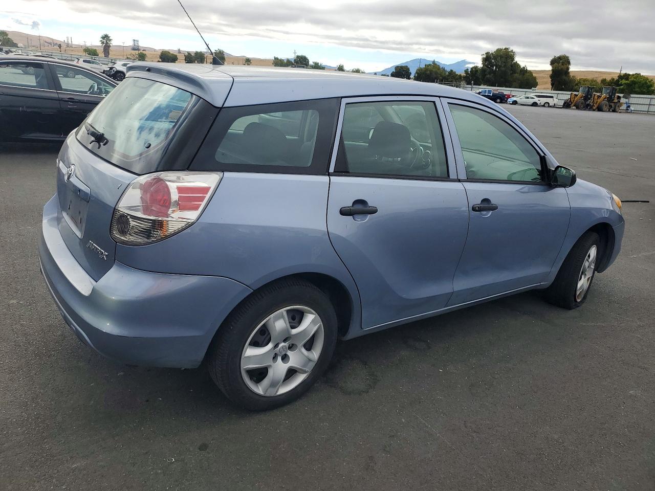 2005 Toyota Matrix Base Blue vin: 2T1KR32E35C413312
