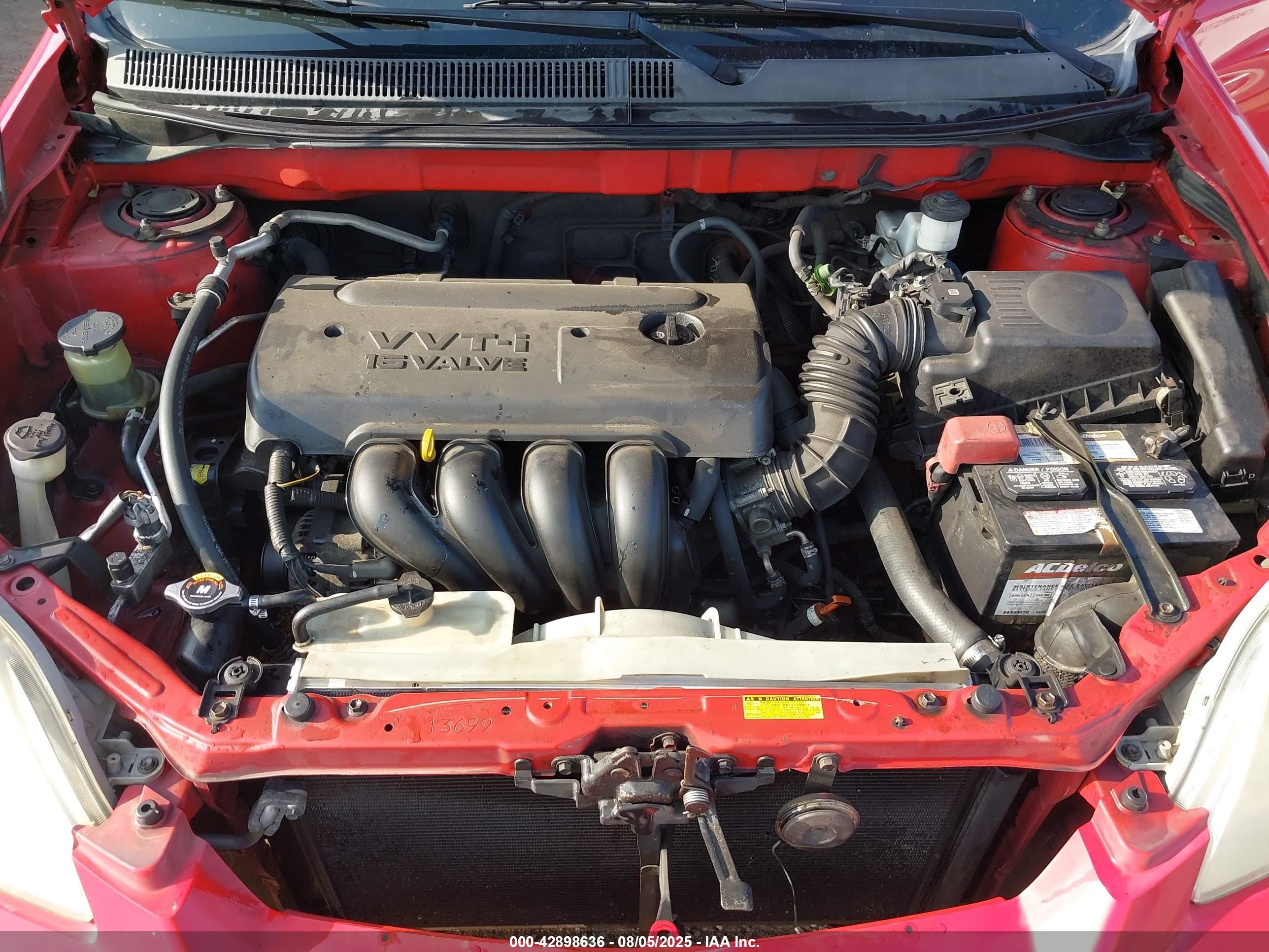 2005 Toyota Matrix   Red vin: 2T1KR32E35C425329