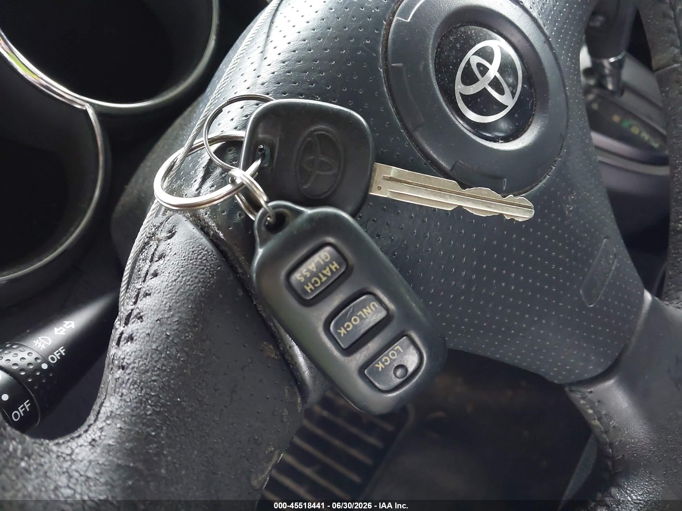 2005 Toyota Matrix Xr Silver vin: 2T1KR32E35C430336