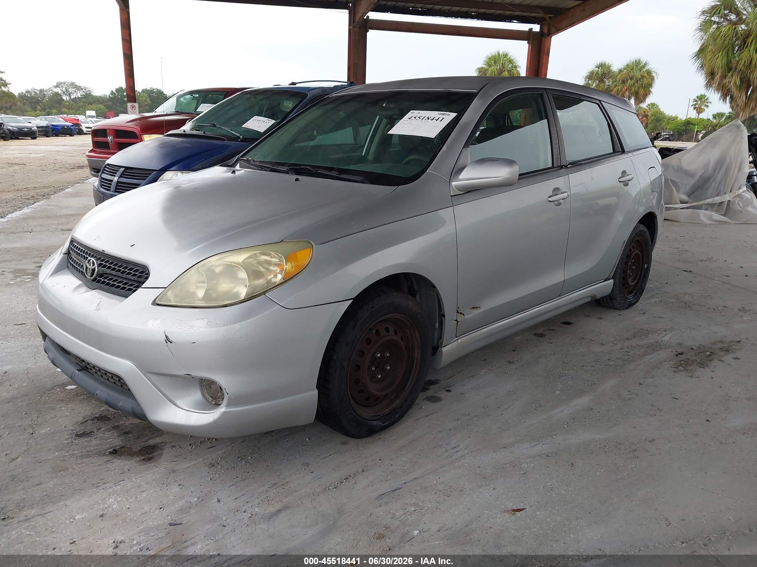 2005 Toyota Matrix Xr Silver vin: 2T1KR32E35C430336