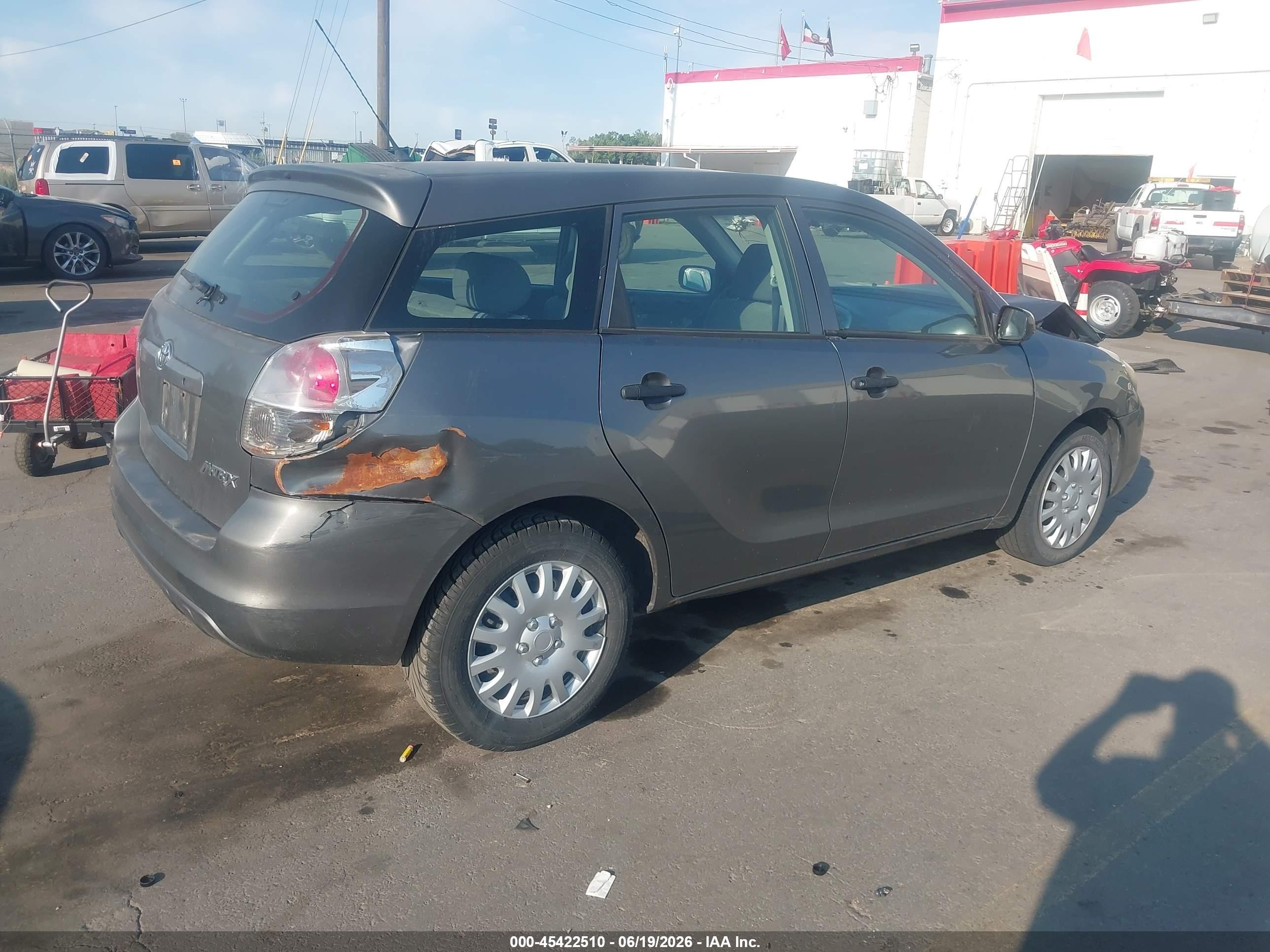 2005 Toyota Matrix   Gray vin: 2T1KR32E35C552145