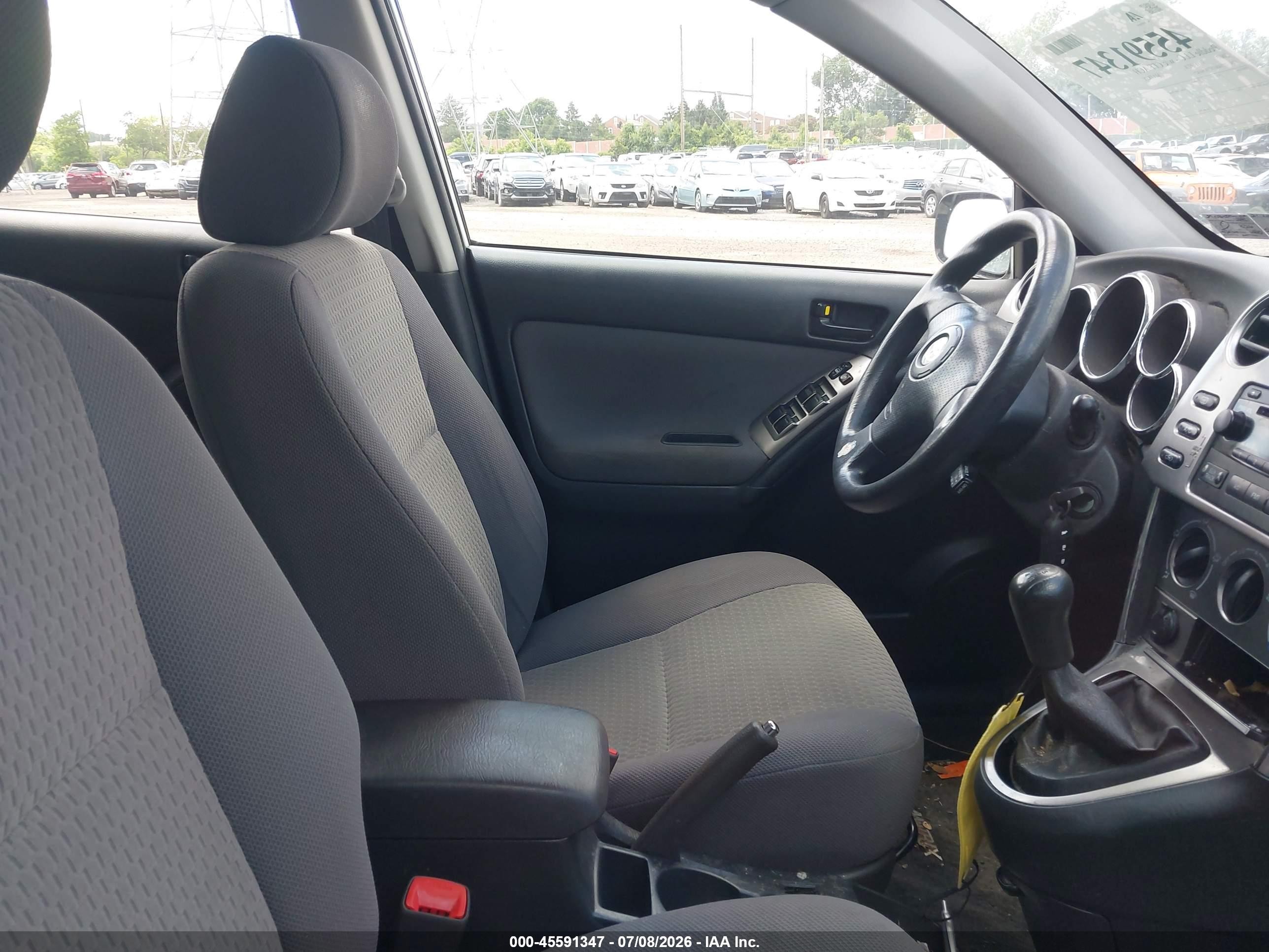 2007 Toyota Matrix   White vin: 2T1KR32E37C641829