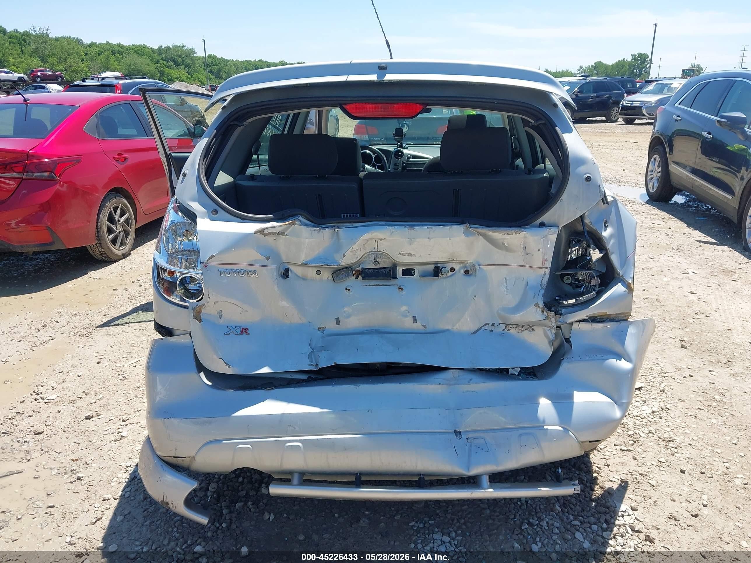 2007 Toyota Matrix Xr Silver vin: 2T1KR32E37C643631
