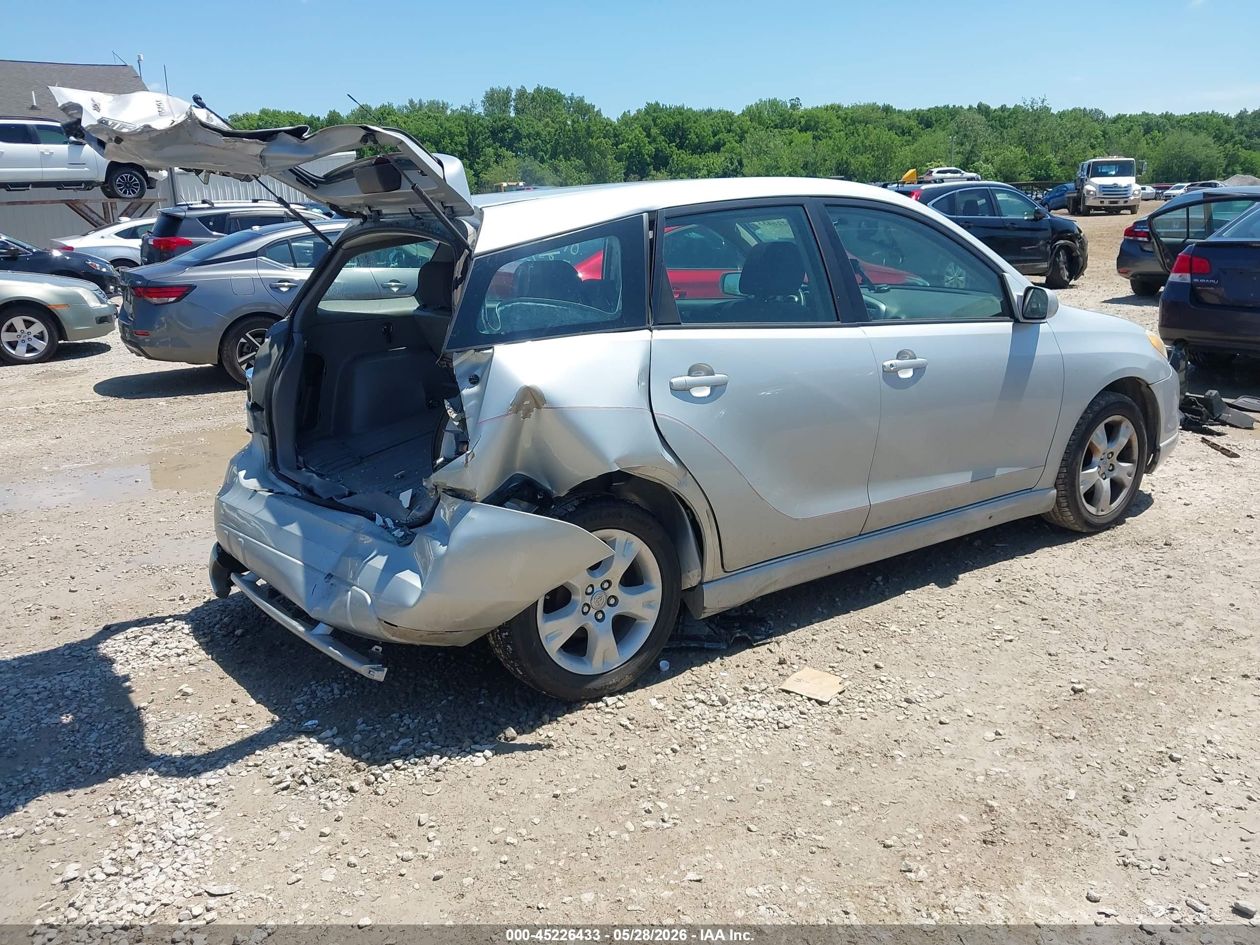 2007 Toyota Matrix Xr Silver vin: 2T1KR32E37C643631