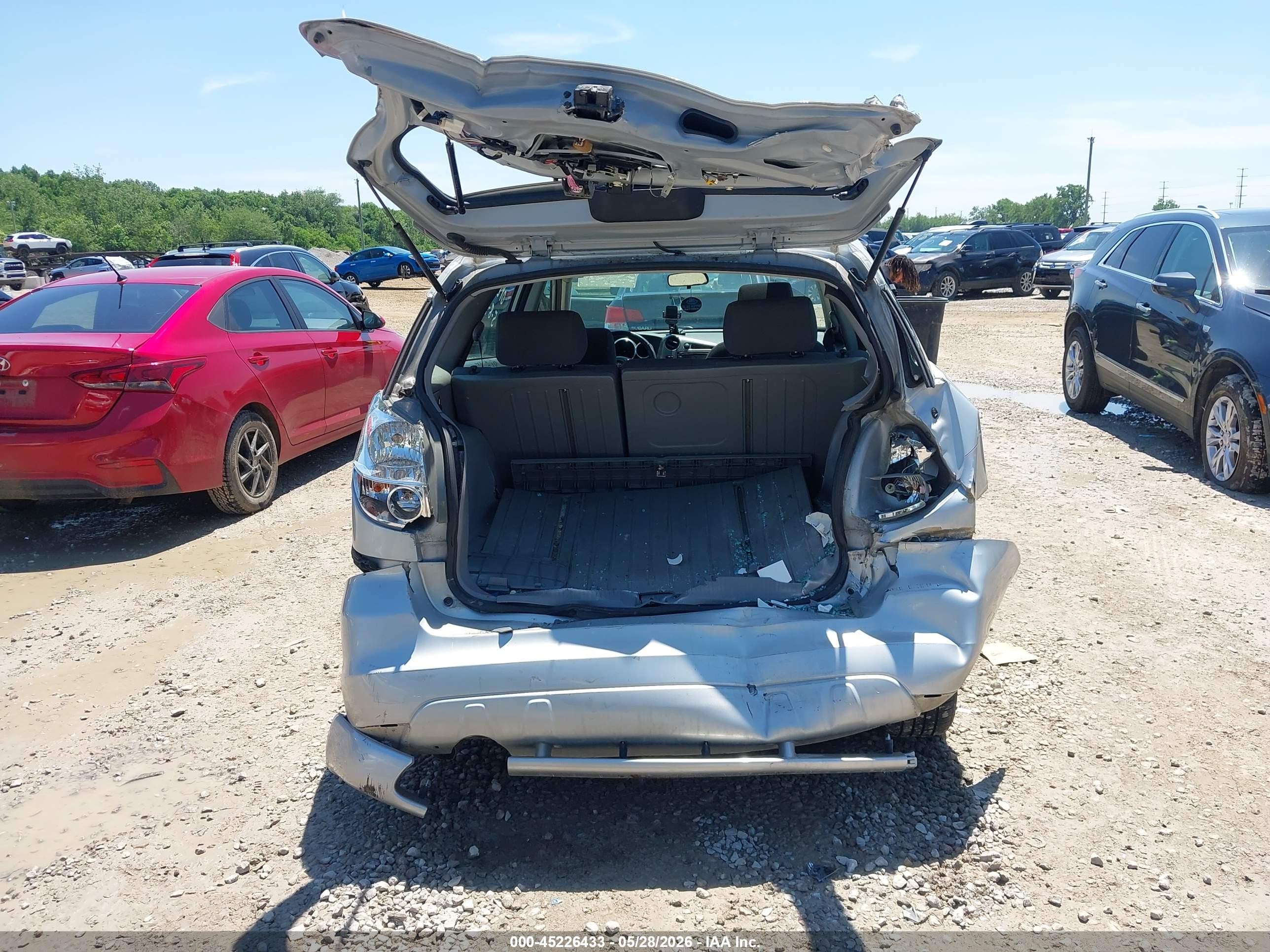 2007 Toyota Matrix Xr Silver vin: 2T1KR32E37C643631