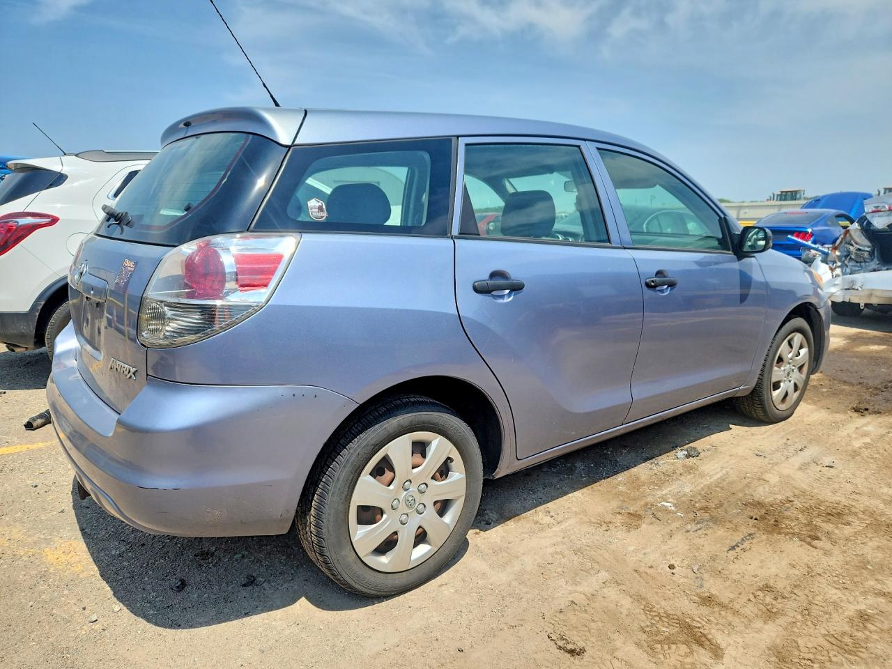 2007 Toyota Matrix Base Silver vin: 2T1KR32E37C660042