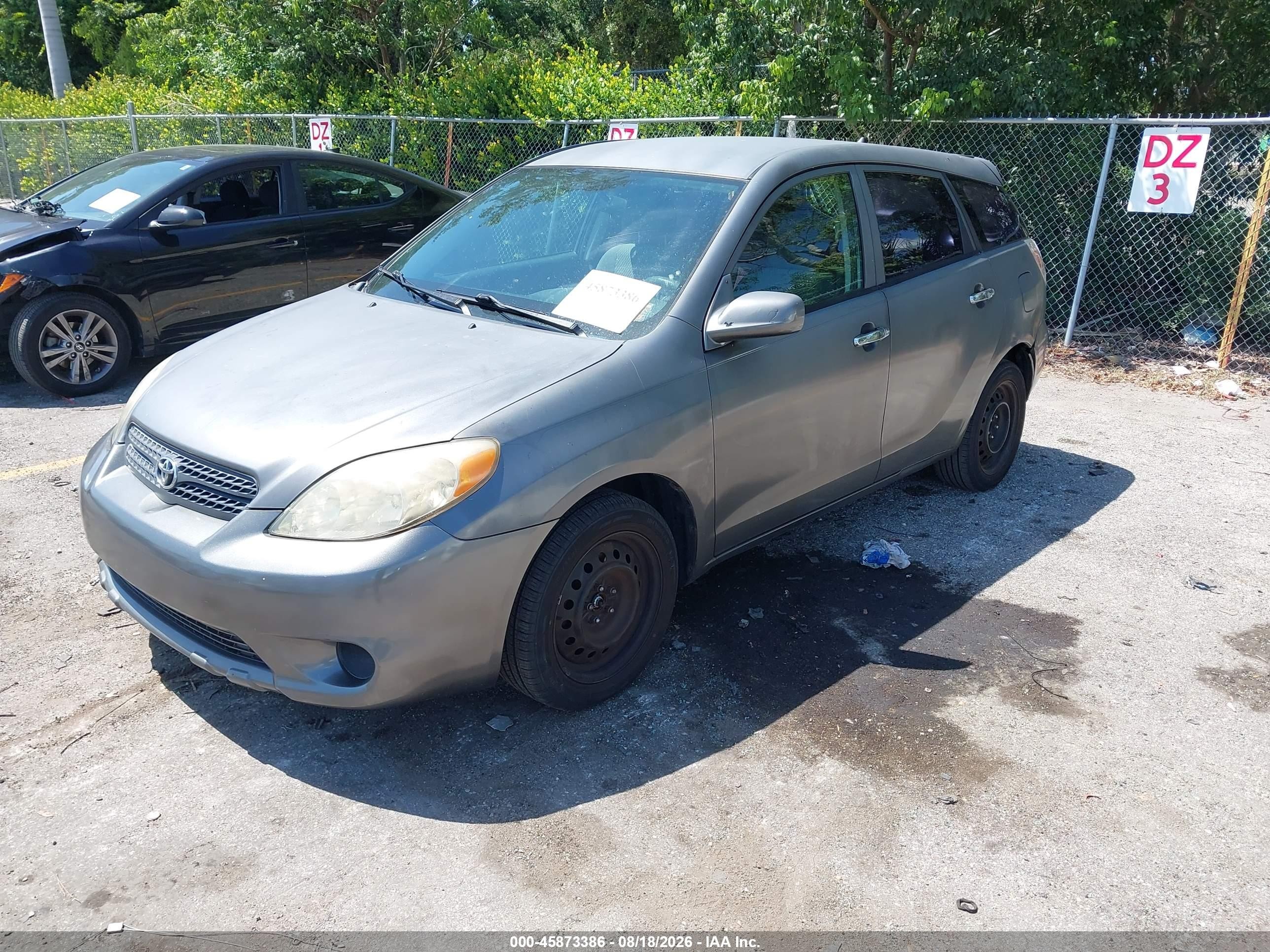 2007 Toyota Matrix   Gray vin: 2T1KR32E37C672837