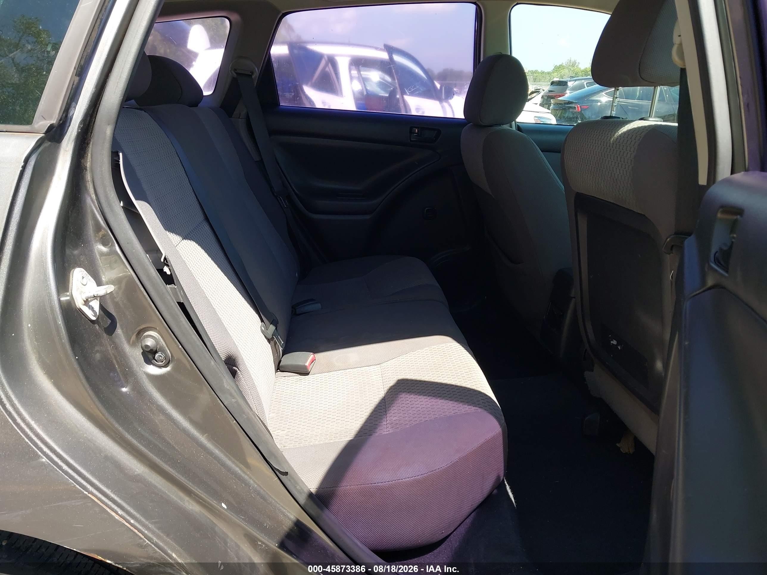 2007 Toyota Matrix   Gray vin: 2T1KR32E37C672837