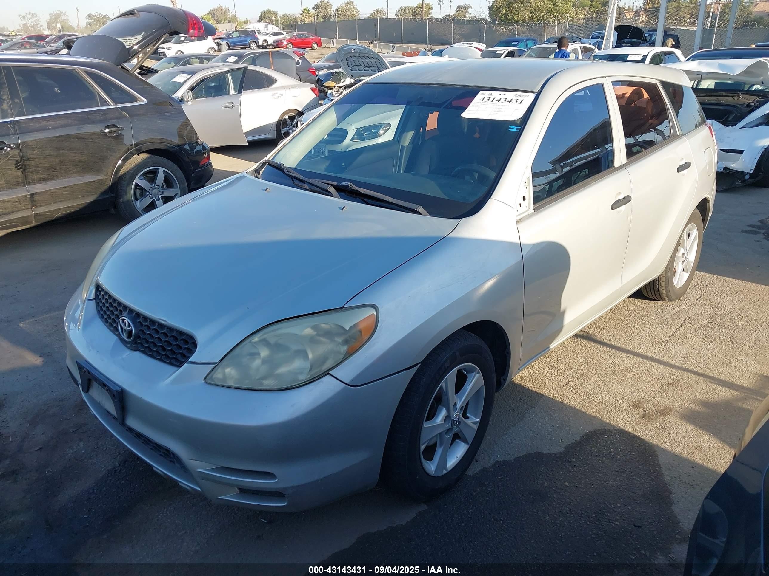 2003 Toyota Matrix Standard Серебряный vin: 2T1KR32E43C097187