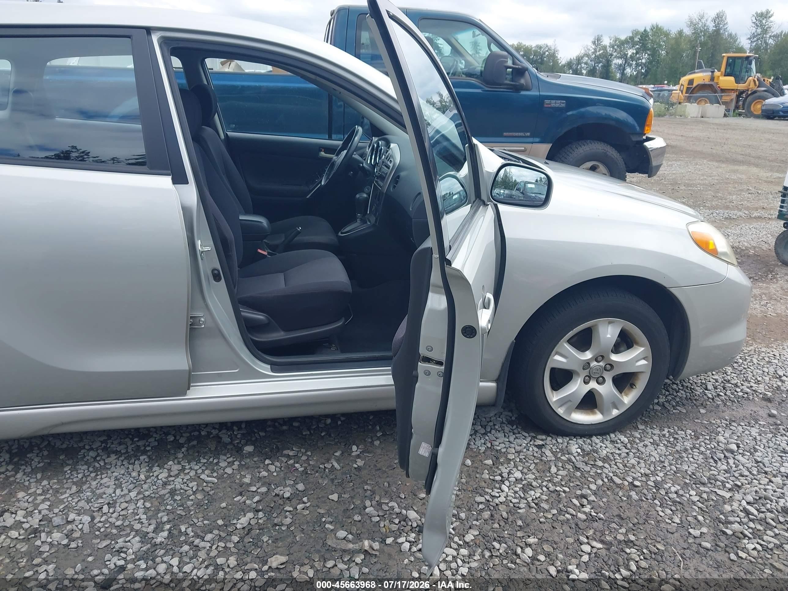 2003 Toyota Matrix Xr Серебряный vin: 2T1KR32E43C771239