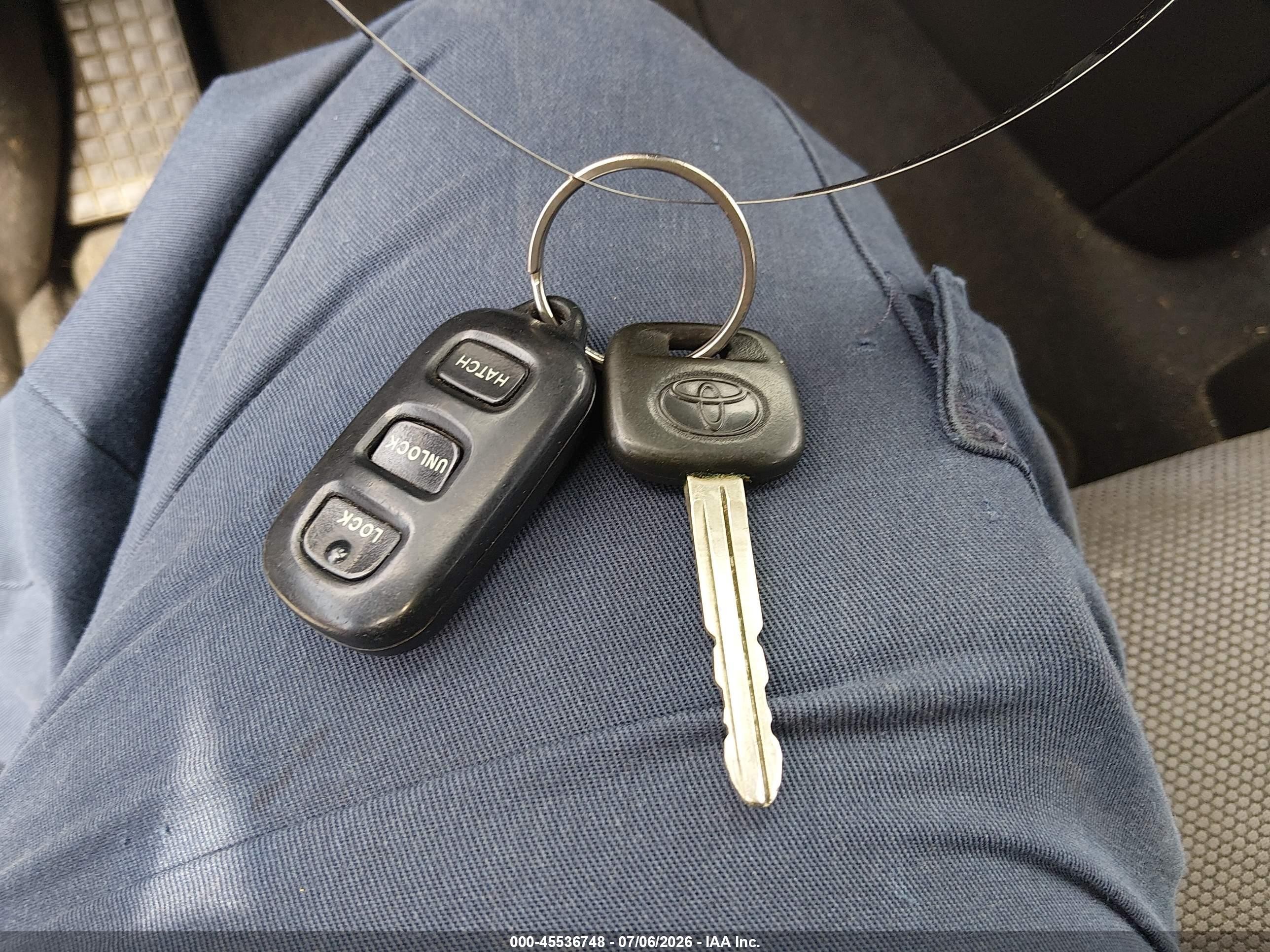 2004 Toyota Matrix Xr Gray vin: 2T1KR32E44C199154
