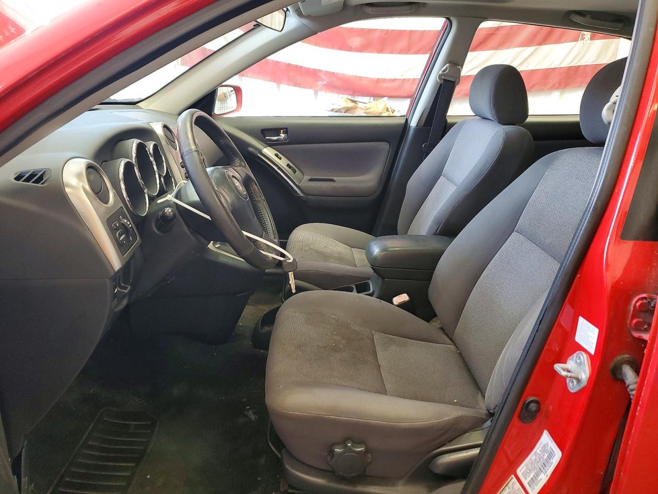 2004 Toyota Matrix Xr Red vin: 2T1KR32E44C227633