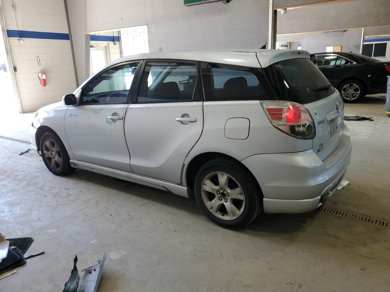 2005 Toyota Corolla Matrix Xr Gray vin: 2T1KR32E45C351001