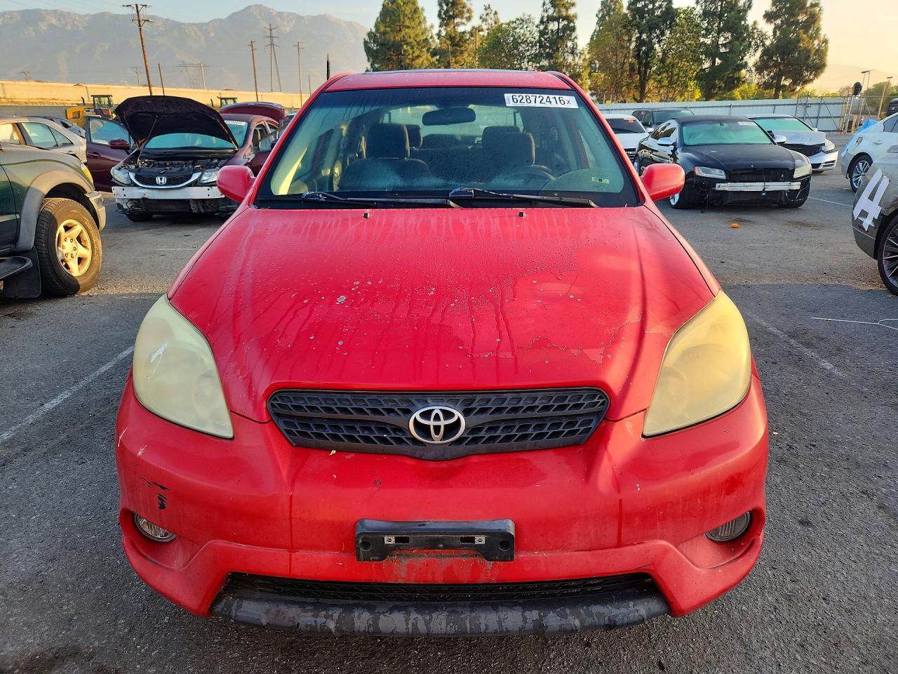 2005 Toyota Corolla Matrix Xr Red vin: 2T1KR32E45C405154