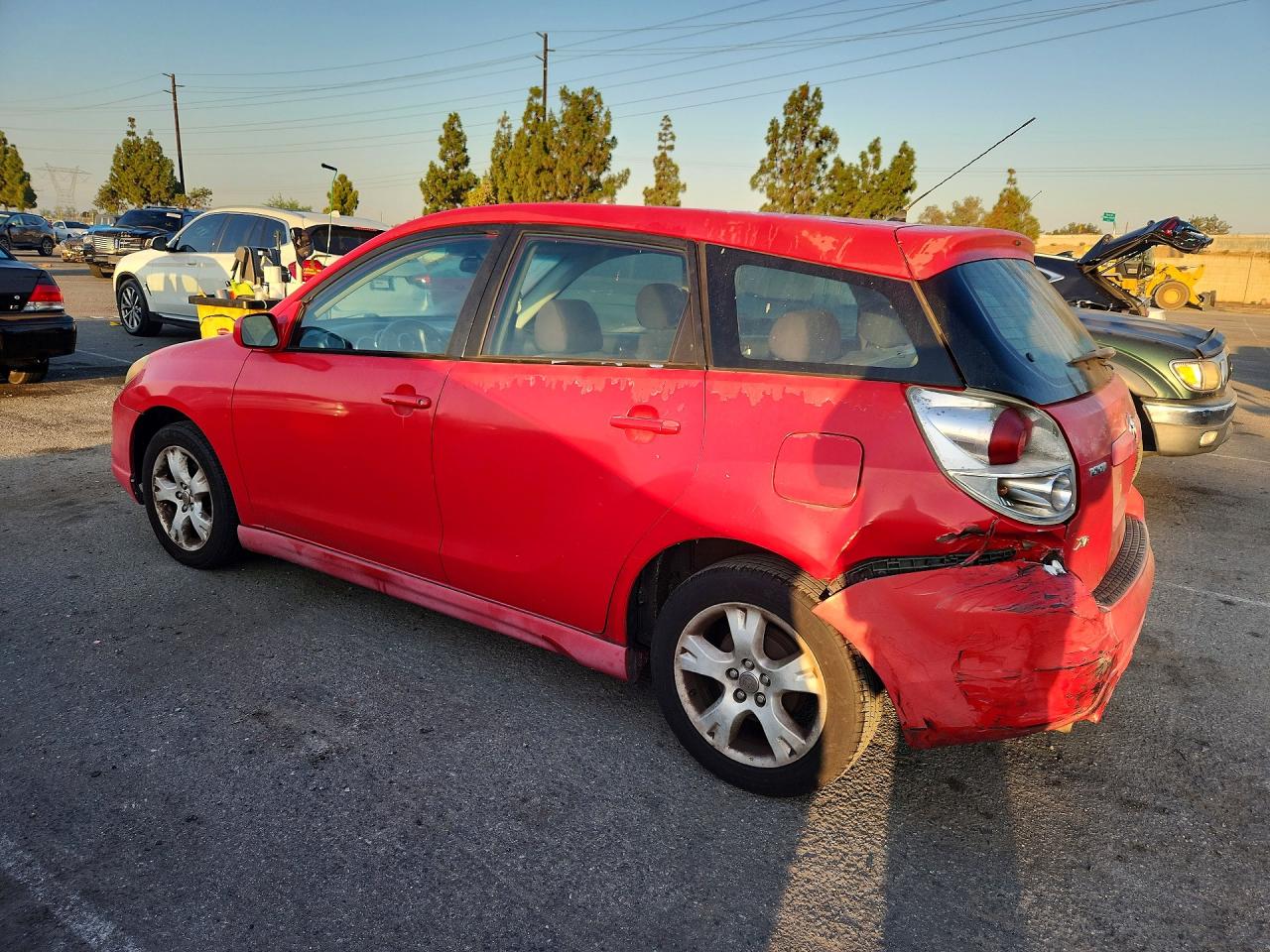 2005 Toyota Corolla Matrix Xr Red vin: 2T1KR32E45C405154